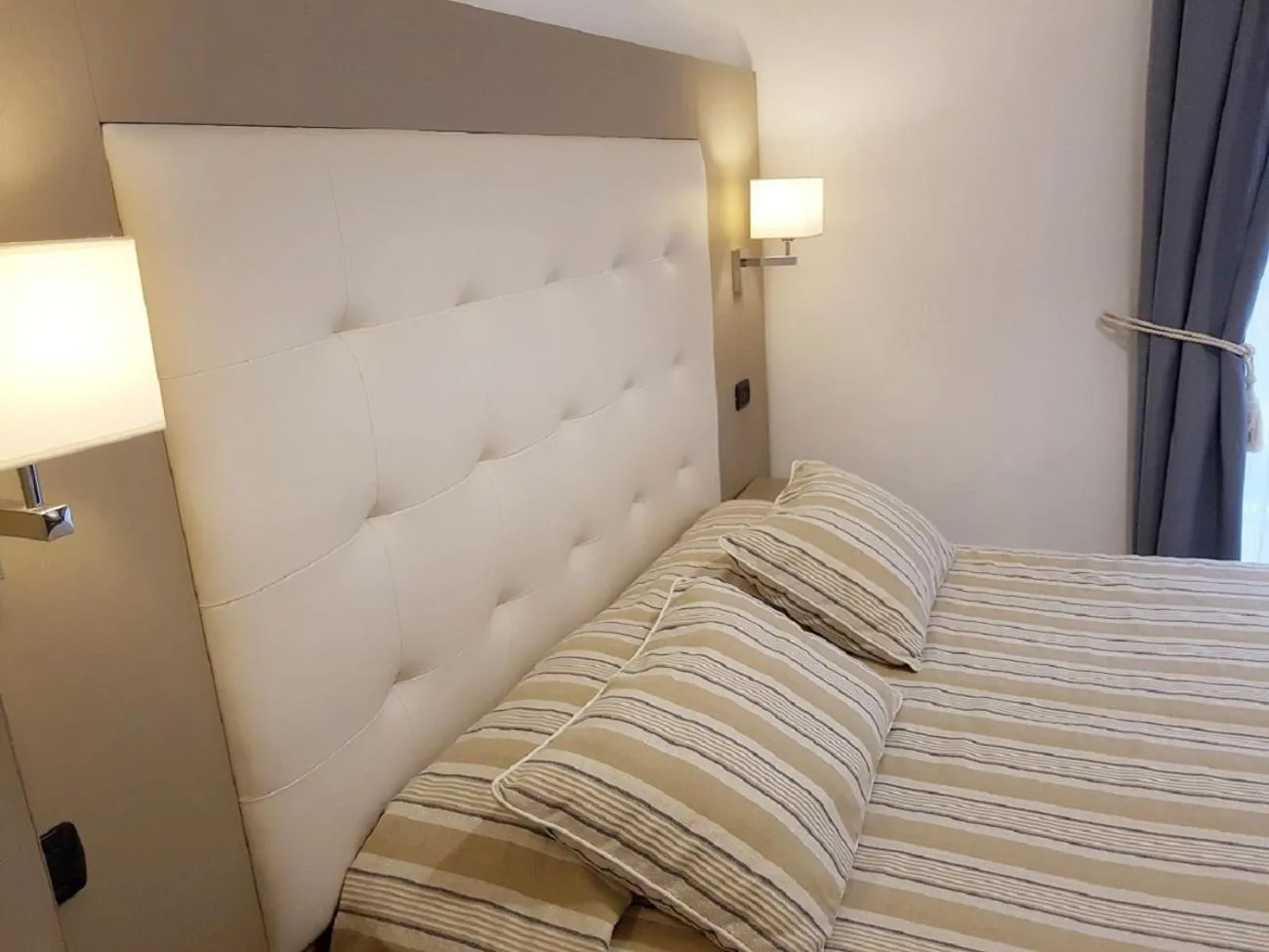 Bed in Albergo Degli Amici