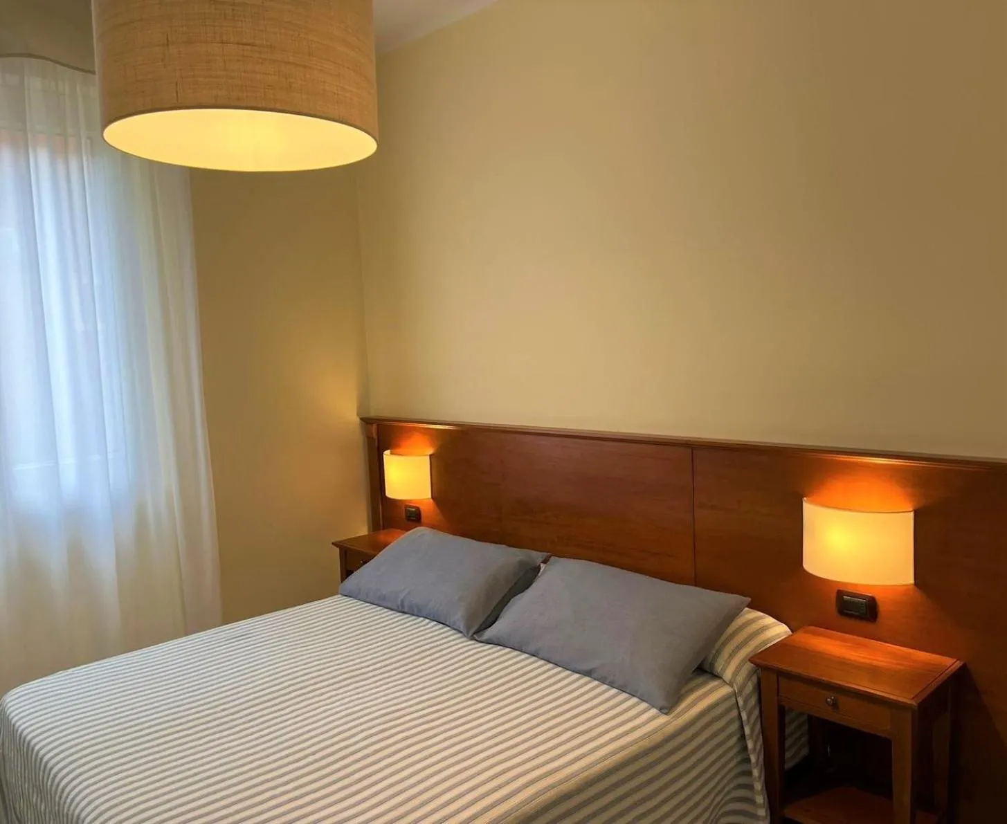 Bed in Albergo Degli Amici