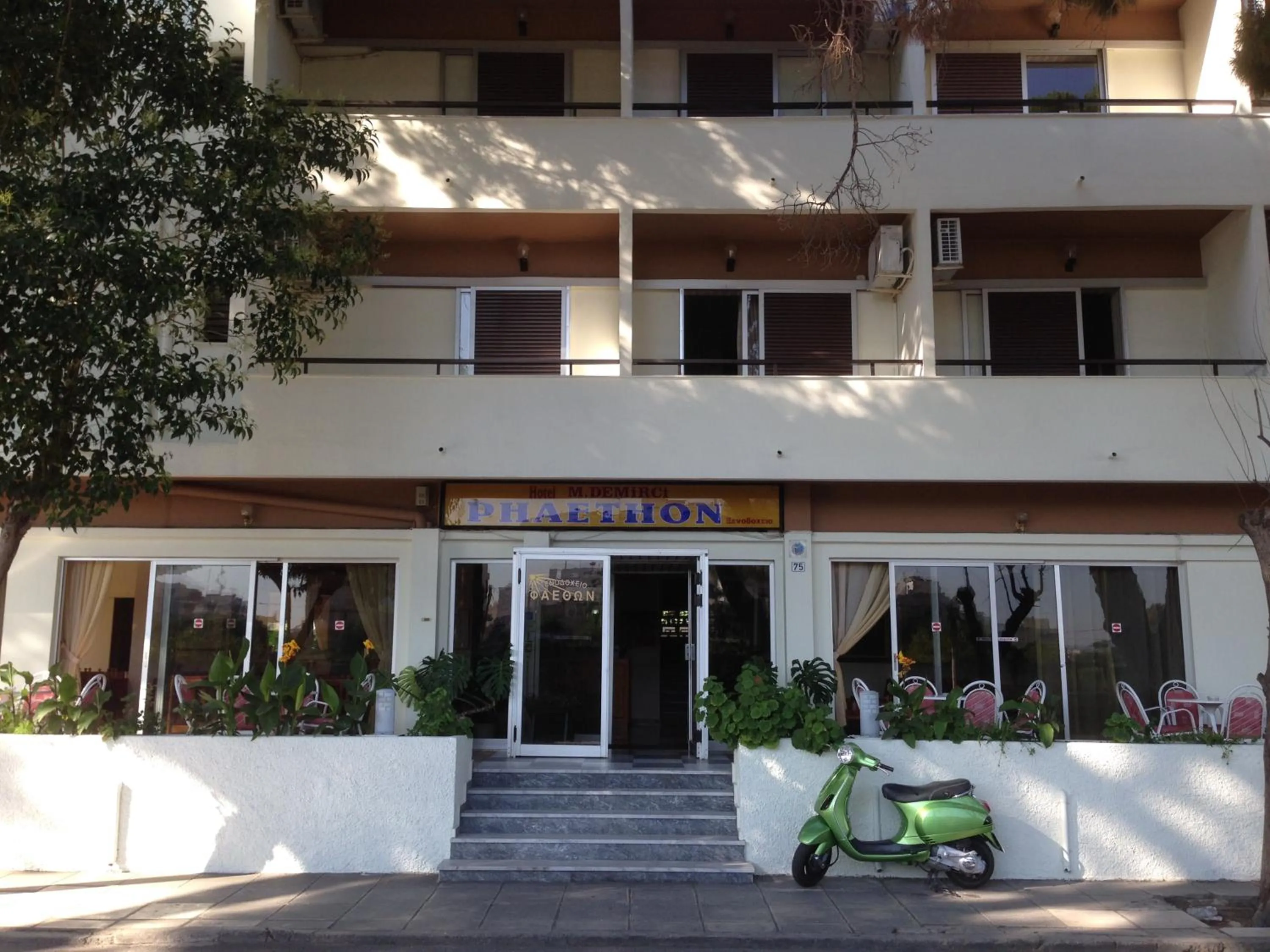 Facade/entrance in Phaethon Hotel