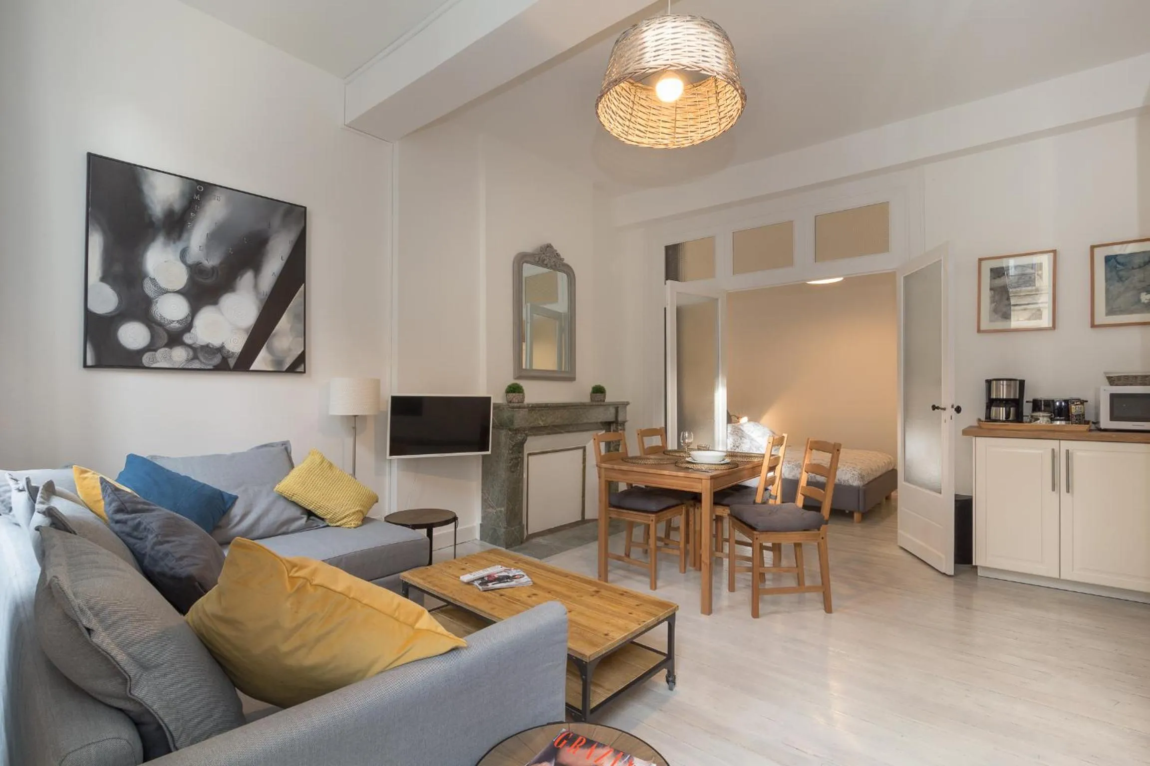 Apartment With Shared Bathroom - single occupancy in Bordeaux Village Blaye