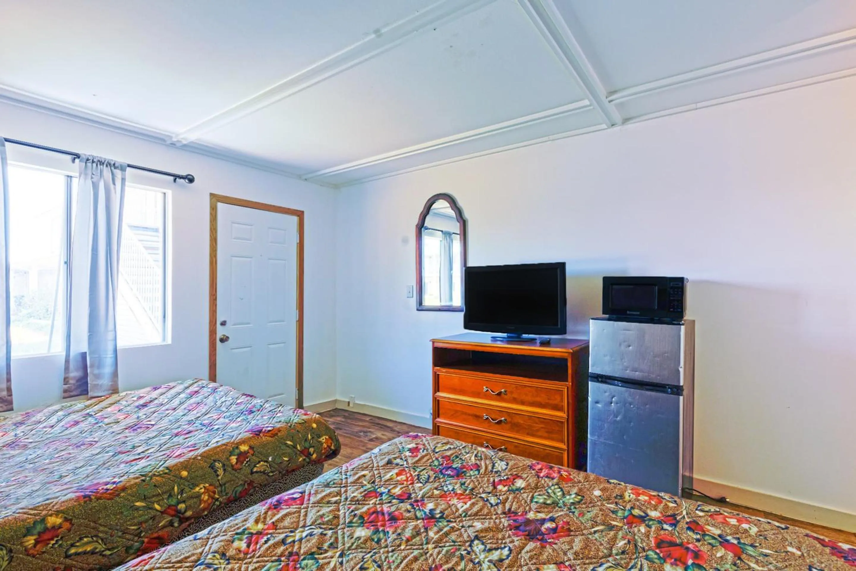 Bedroom, Bed in Country Hearth Inn & Suites By OYO Sturgis