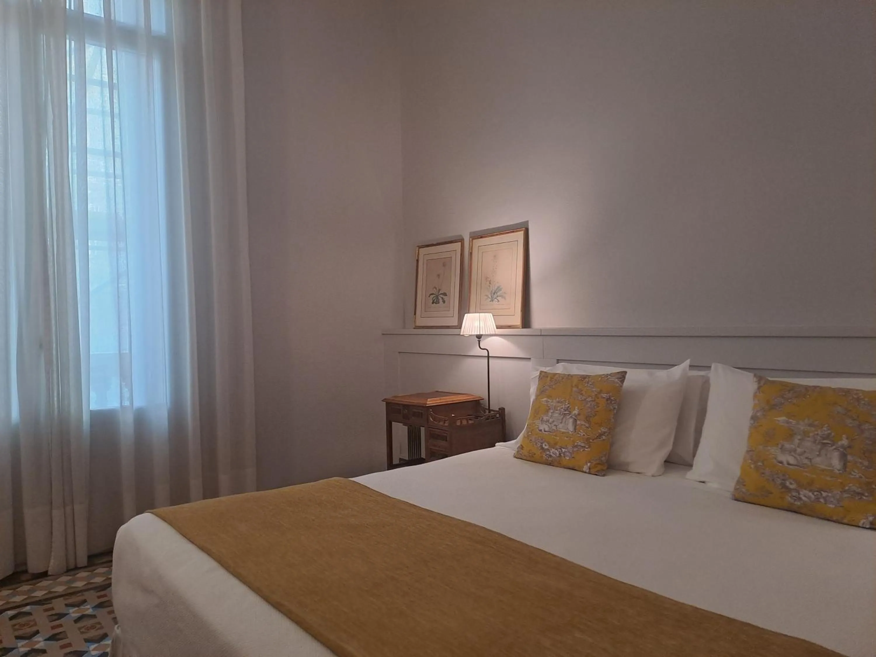 Photo of the whole room, Bed in Circa 1905