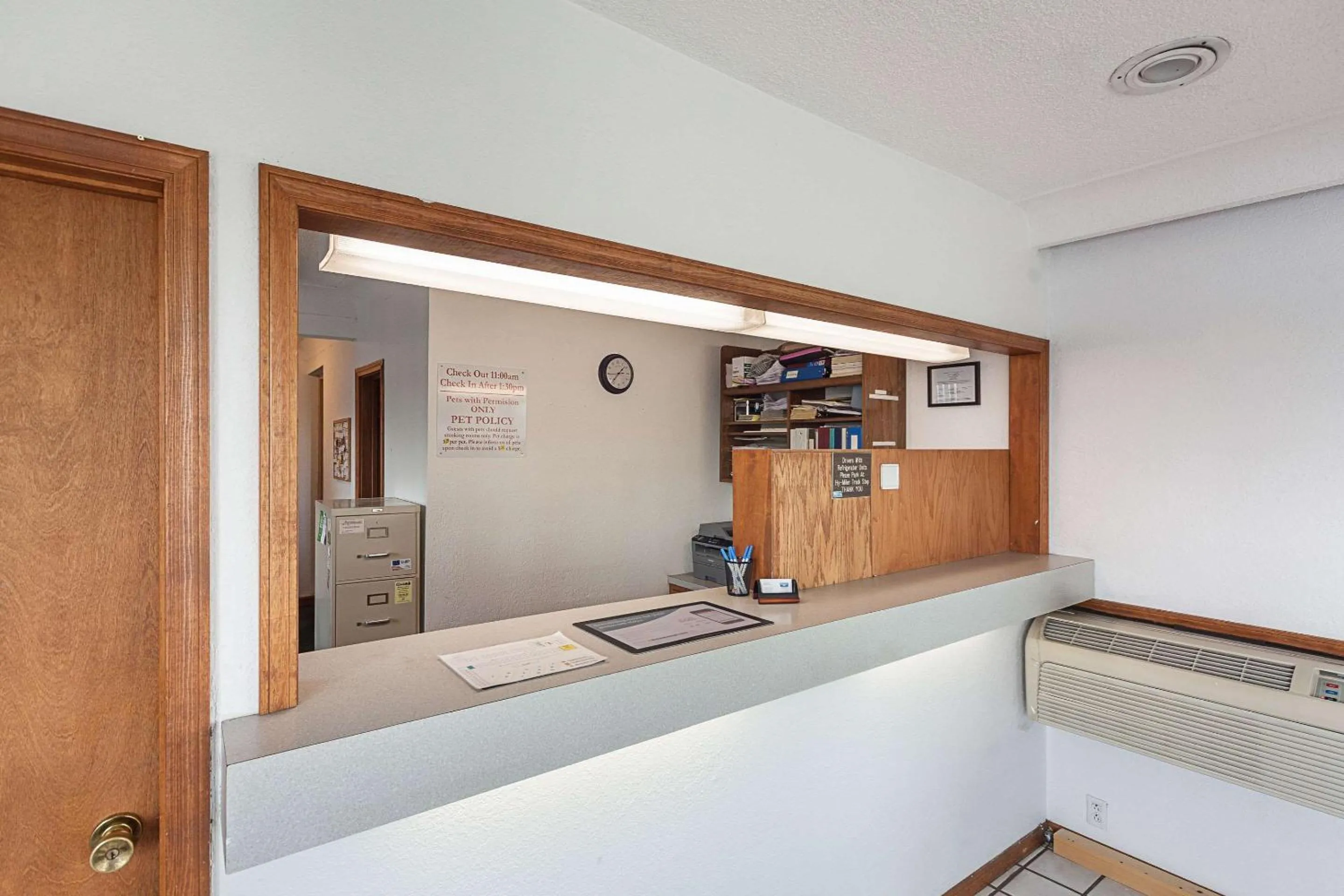 Lobby or reception in Rodeway Inn Wauseon