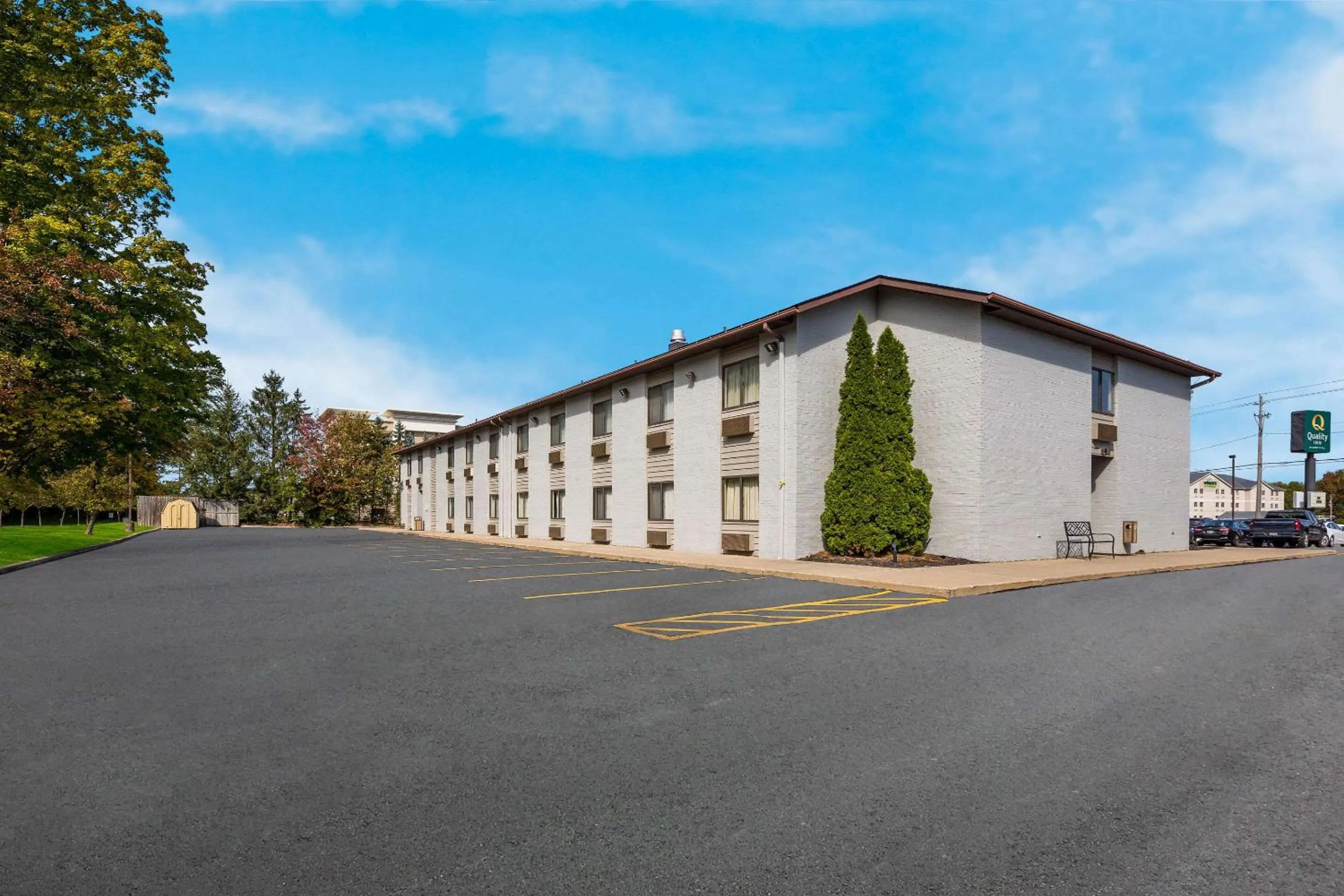 Property building in Quality Inn Ashland East