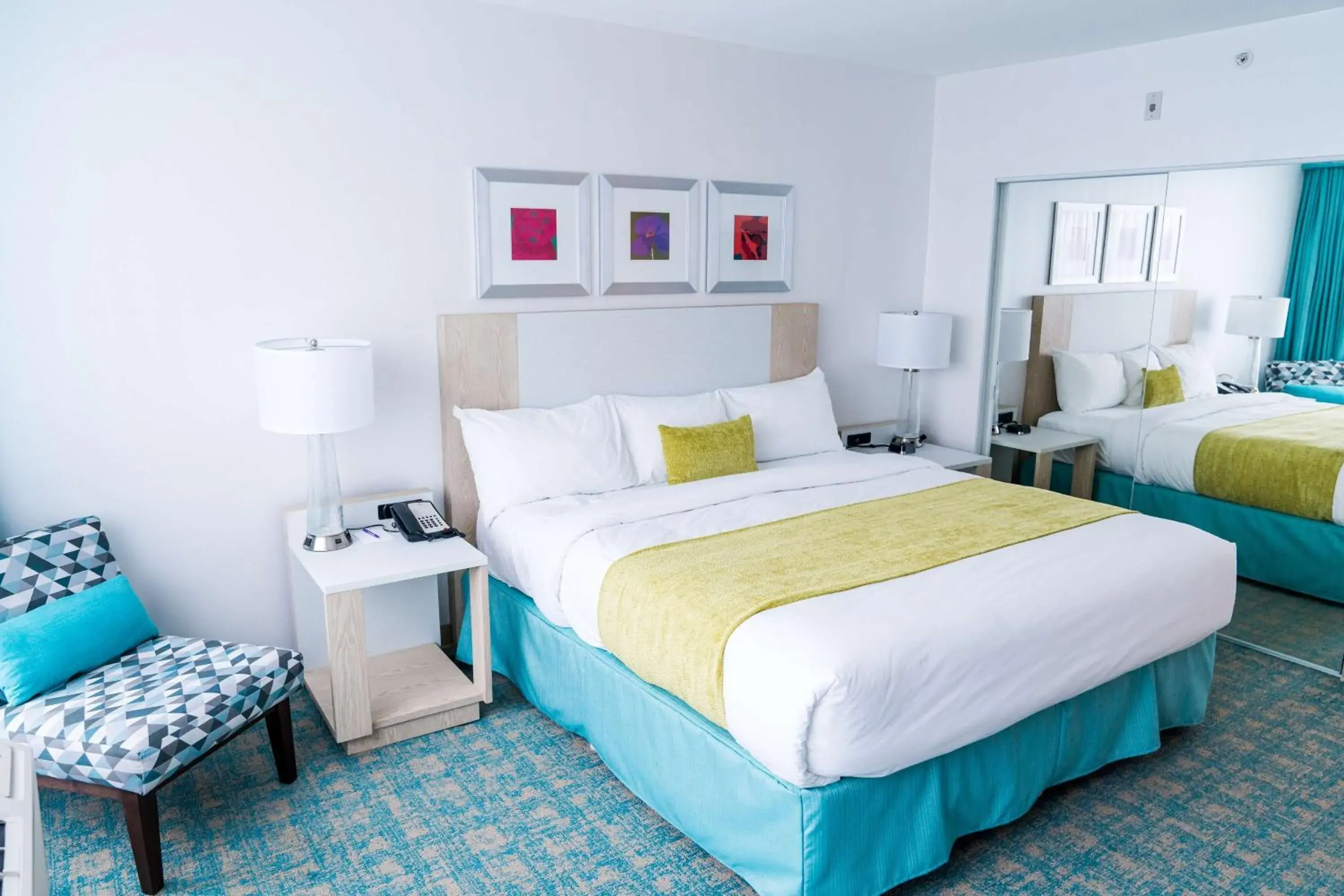 Coast King in Coast Hotel & Convention Centre Coast King in Coast Hotel & Convention Centre