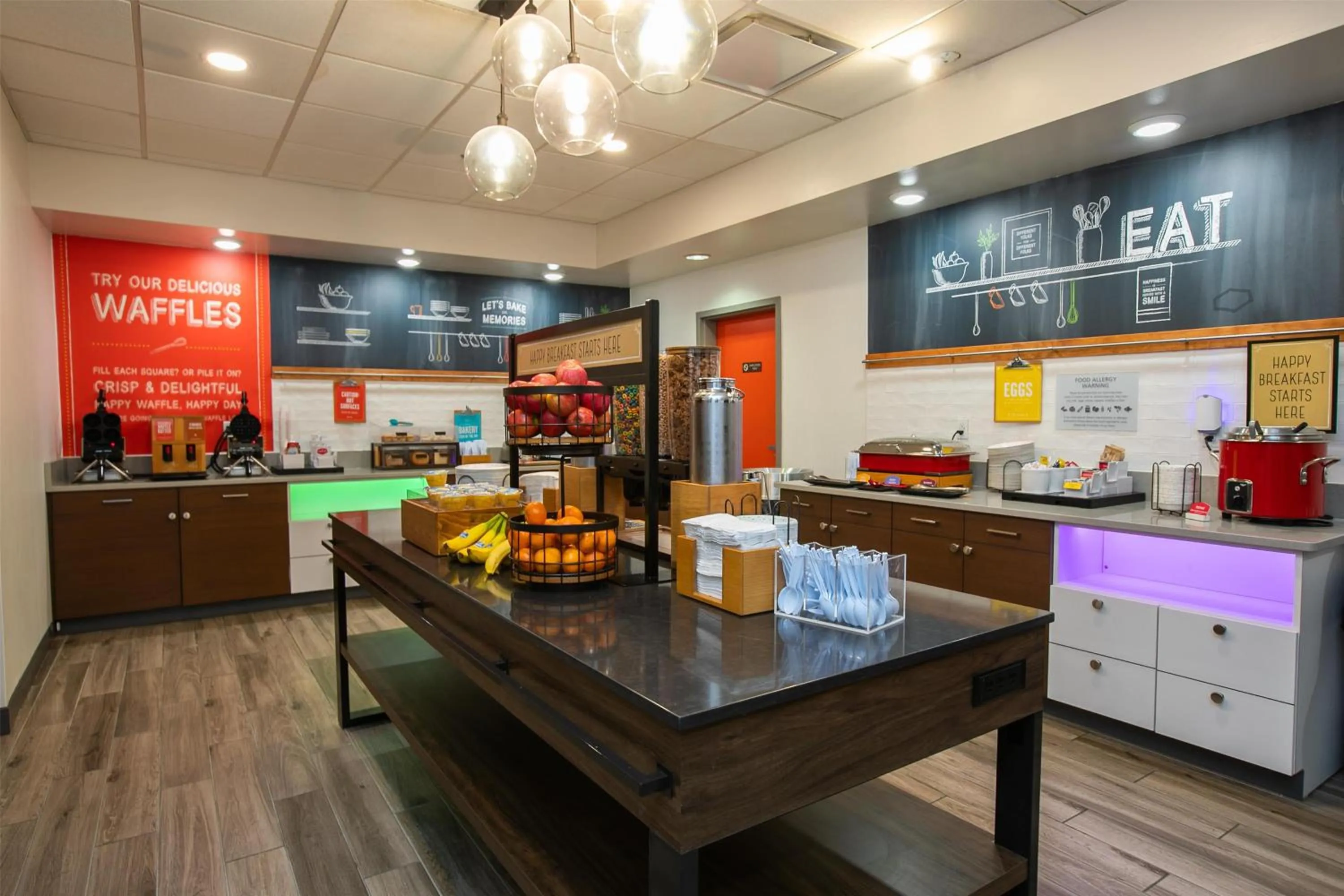 Breakfast in Hampton Inn & Suites Wilder