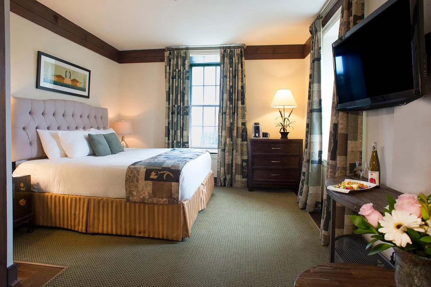 Bed in Millcroft Inn & Spa