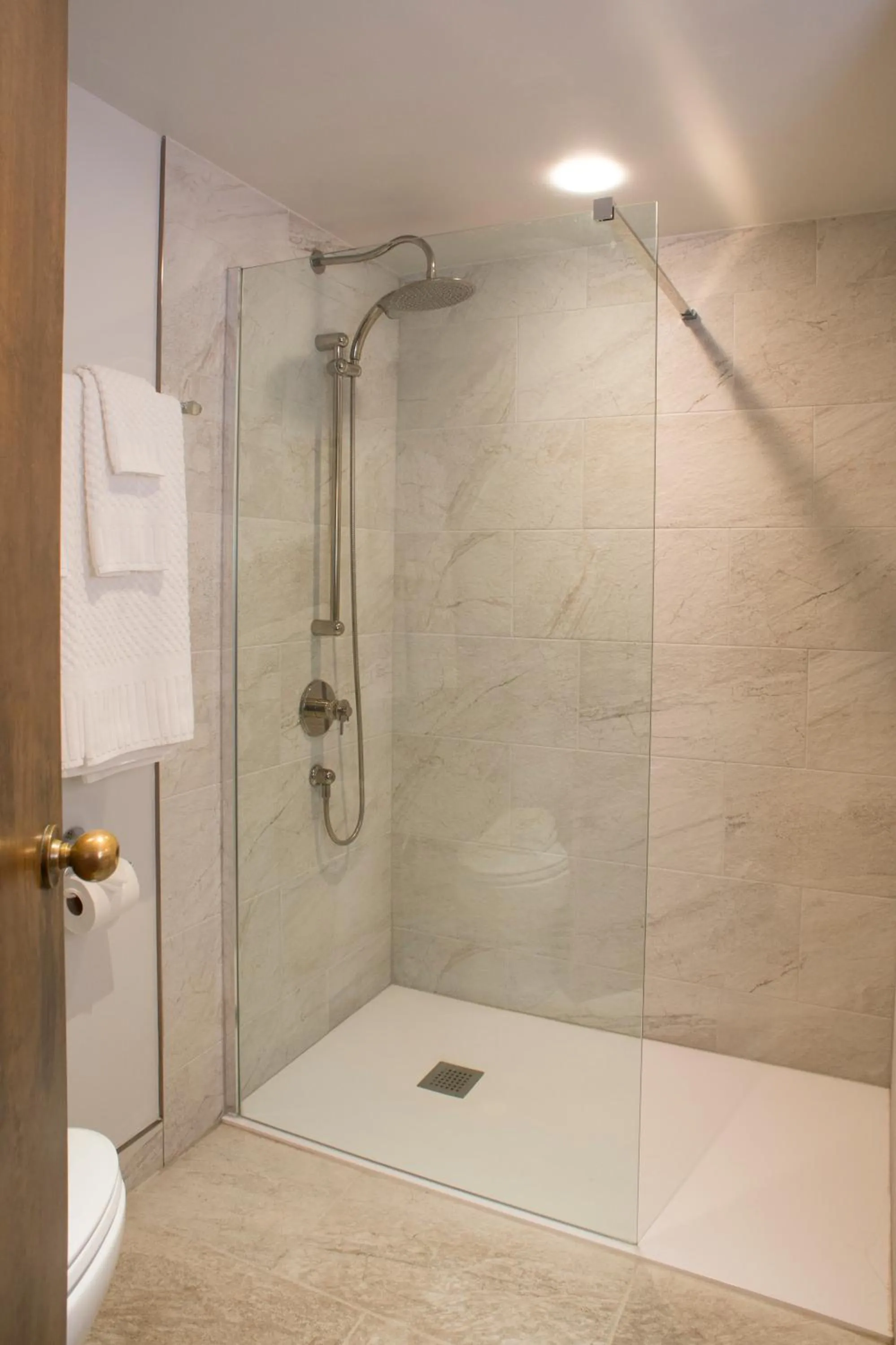 Shower in Millcroft Inn & Spa