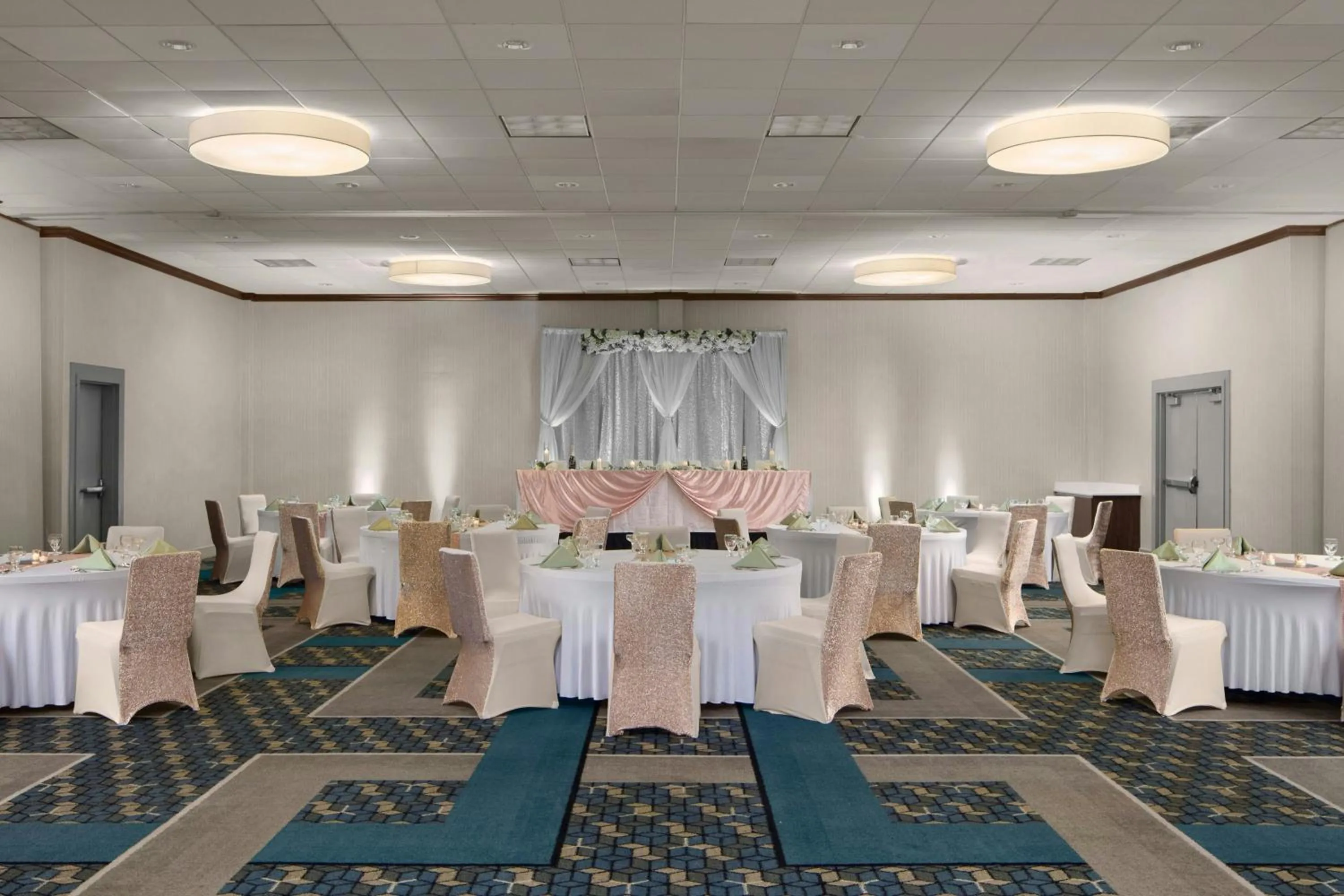 Meeting/conference room in Four Points by Sheraton Richmond Airport