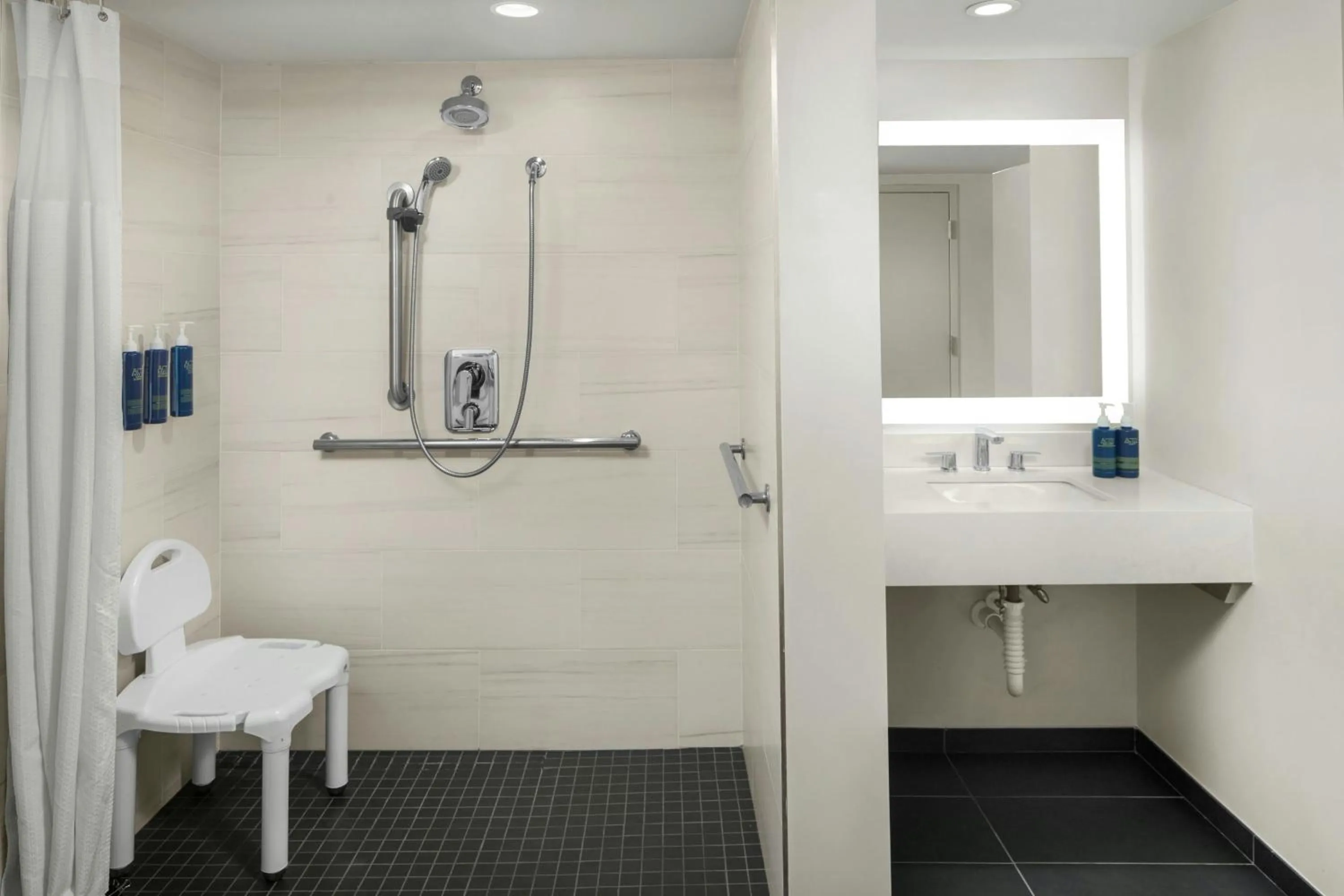 Bathroom in Four Points by Sheraton Richmond Airport