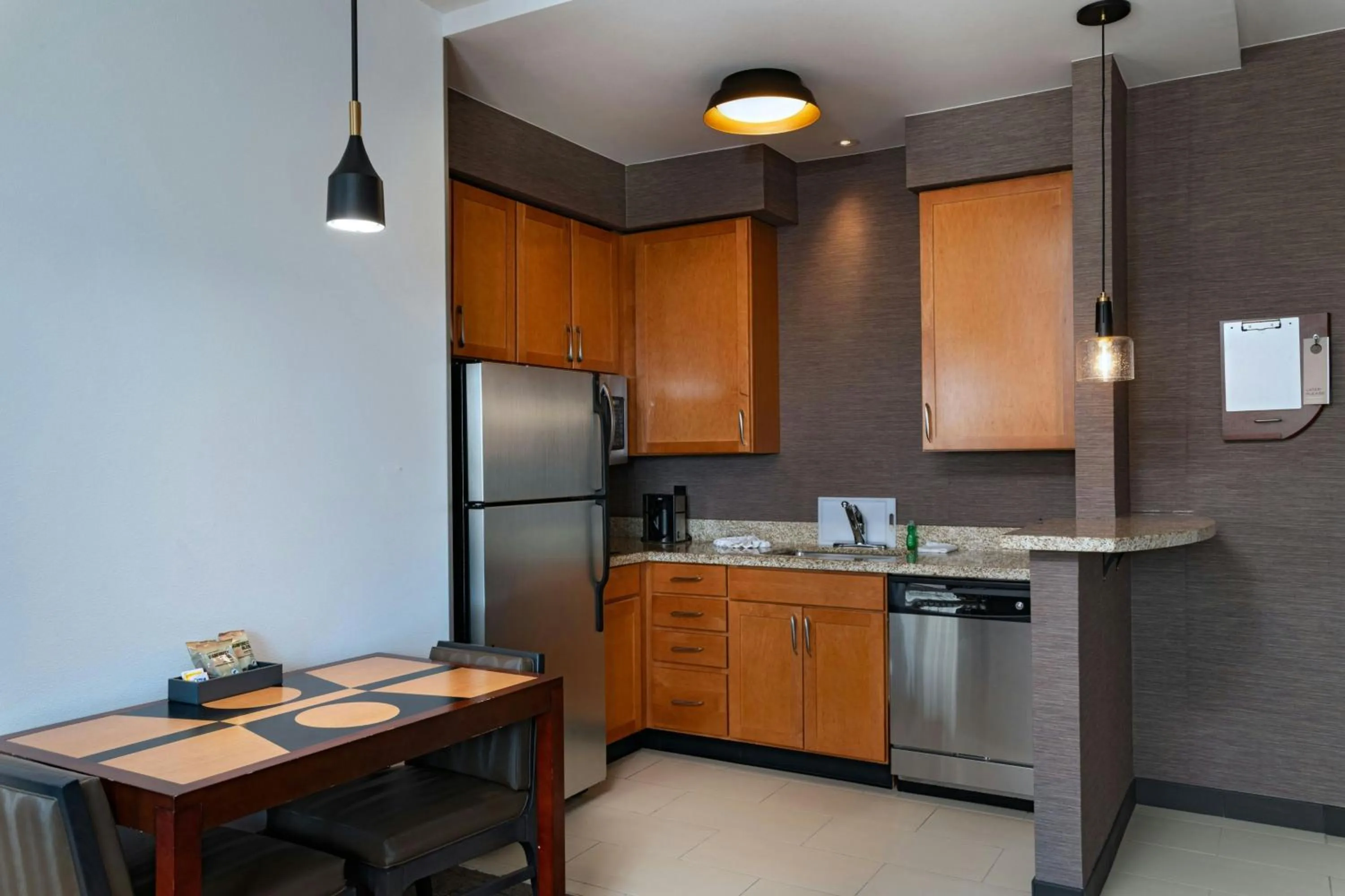 Kitchen or kitchenette in Residence Inn Dallas DFW Airport South/Irving