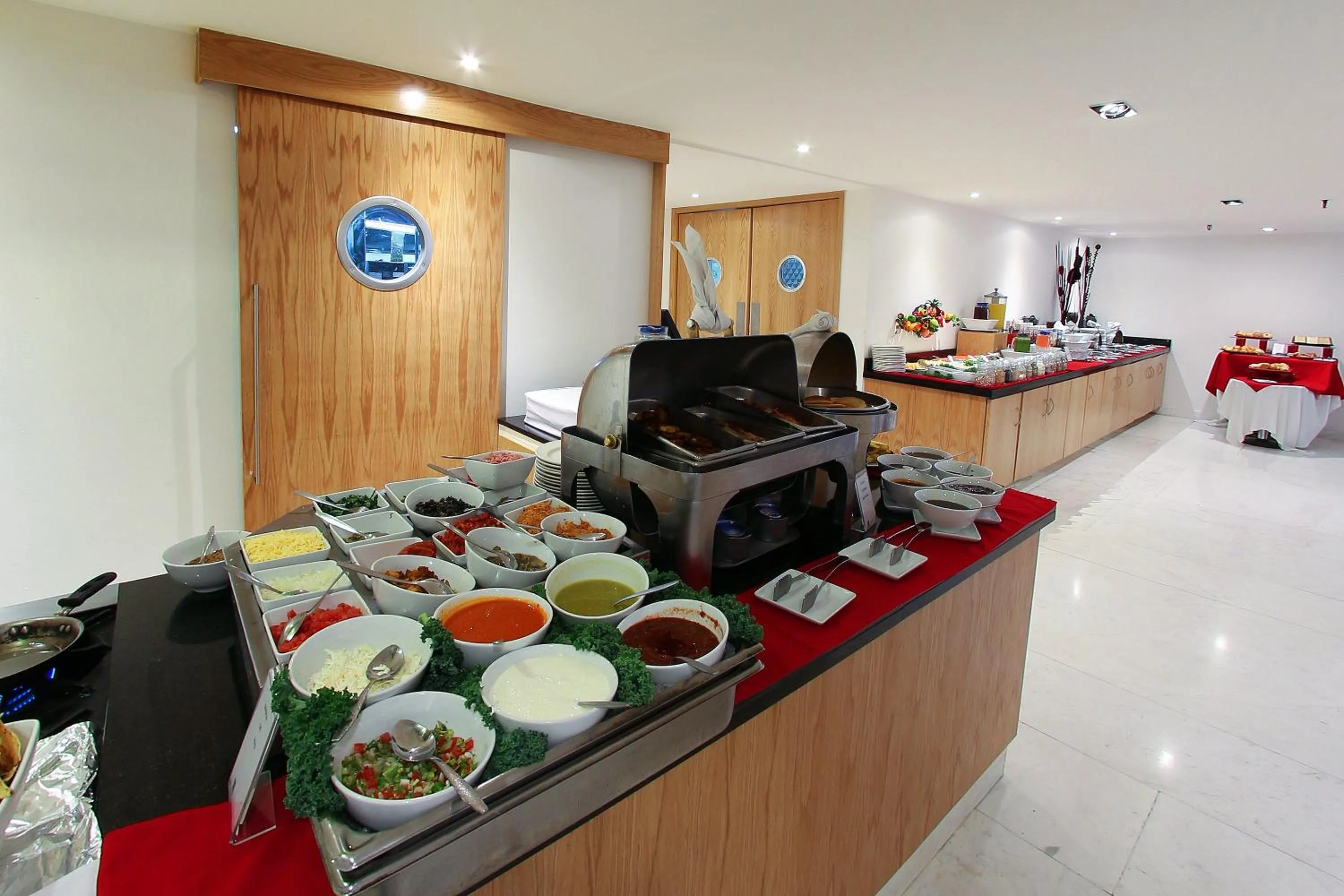 Restaurant/places to eat in Fiesta Inn Express Naucalpan