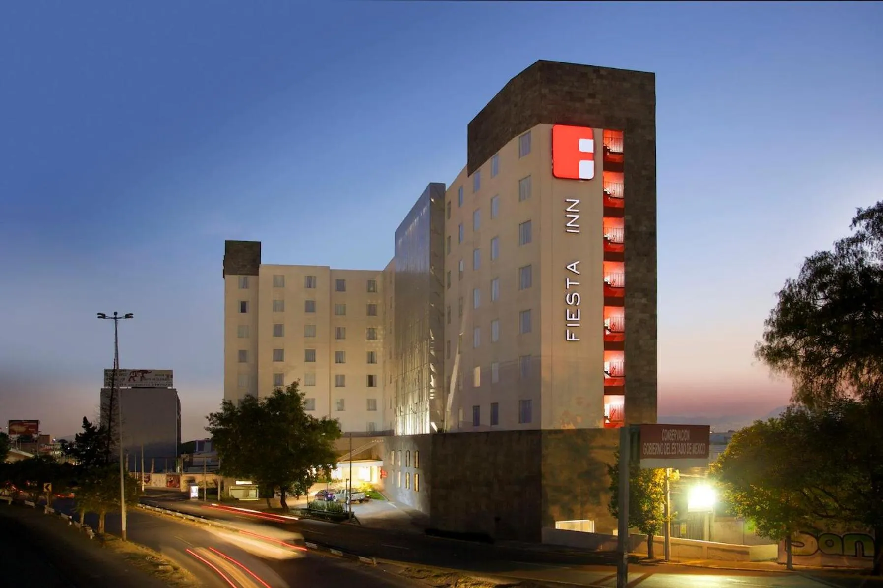 Property building in Fiesta Inn Express Naucalpan