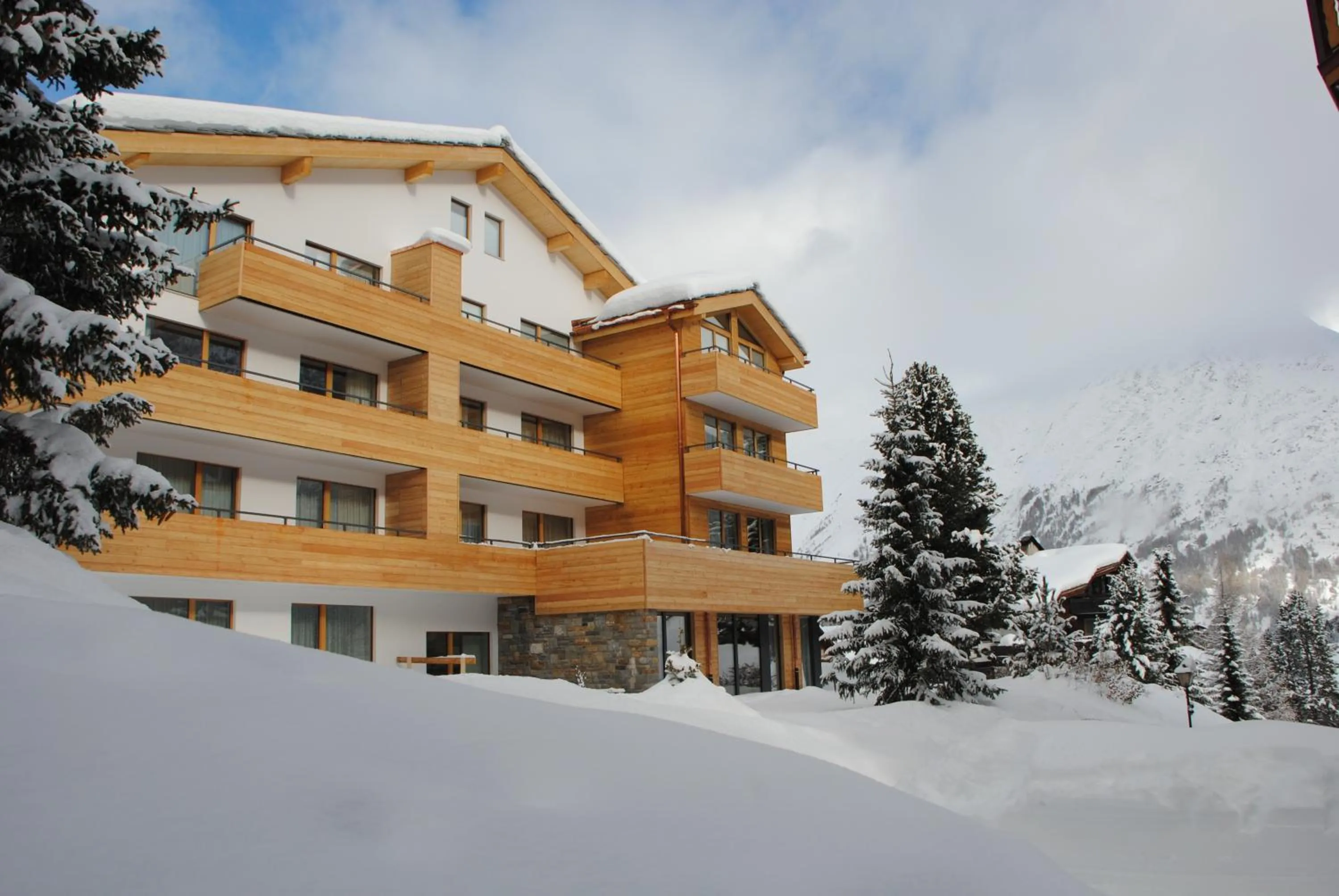Facade/entrance in Elite Alpine Lodge - Apart & Breakfast
