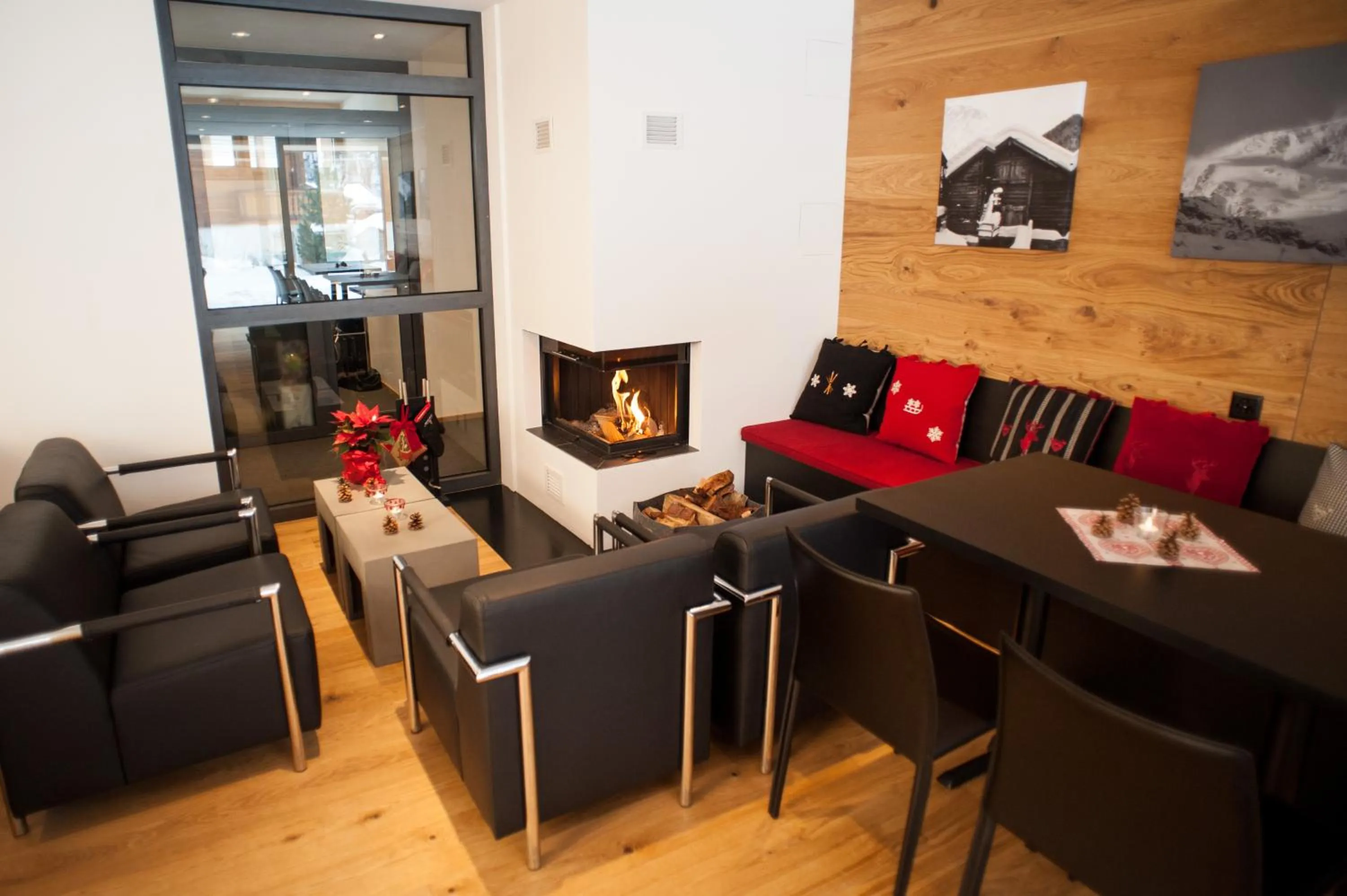 Lounge or bar in Elite Alpine Lodge - Apart & Breakfast