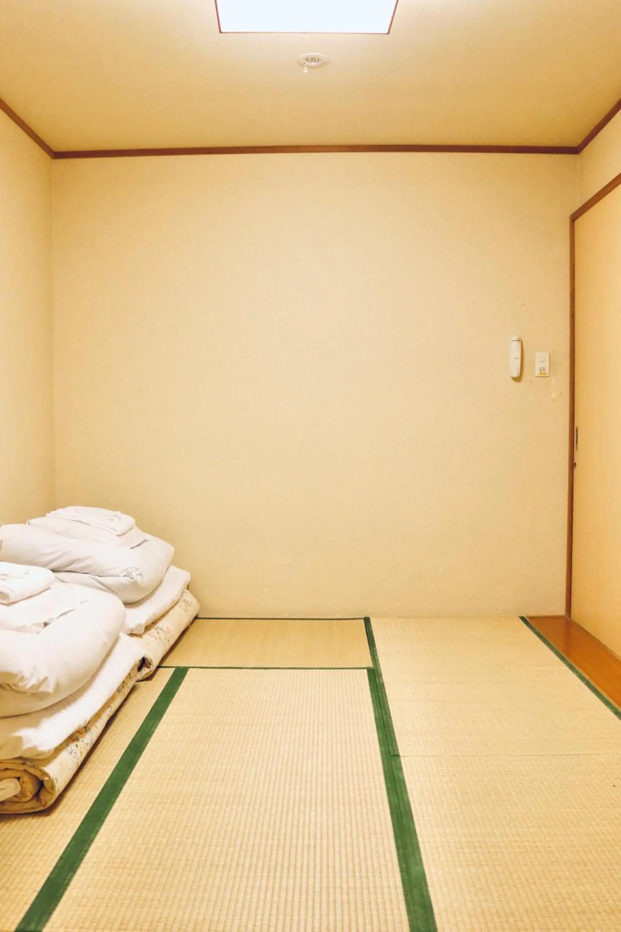 Double or Twin Room with Private Bathroom in Ikoi-no-Ie Guesthouse Double or Twin Room with Private Bathroom in Ikoi-no-Ie Guesthouse