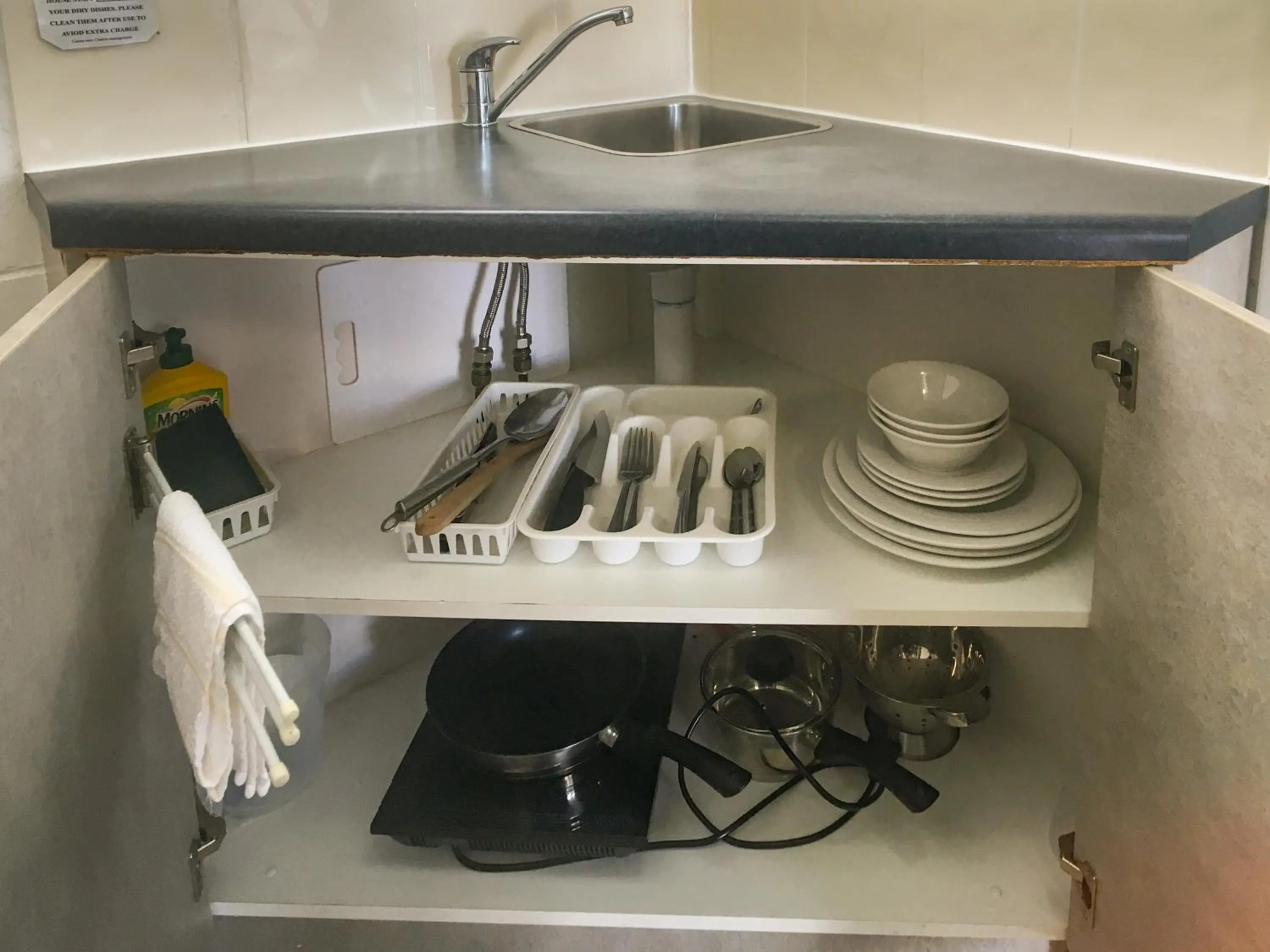 Kitchen or kitchenette in South Cairns Resort