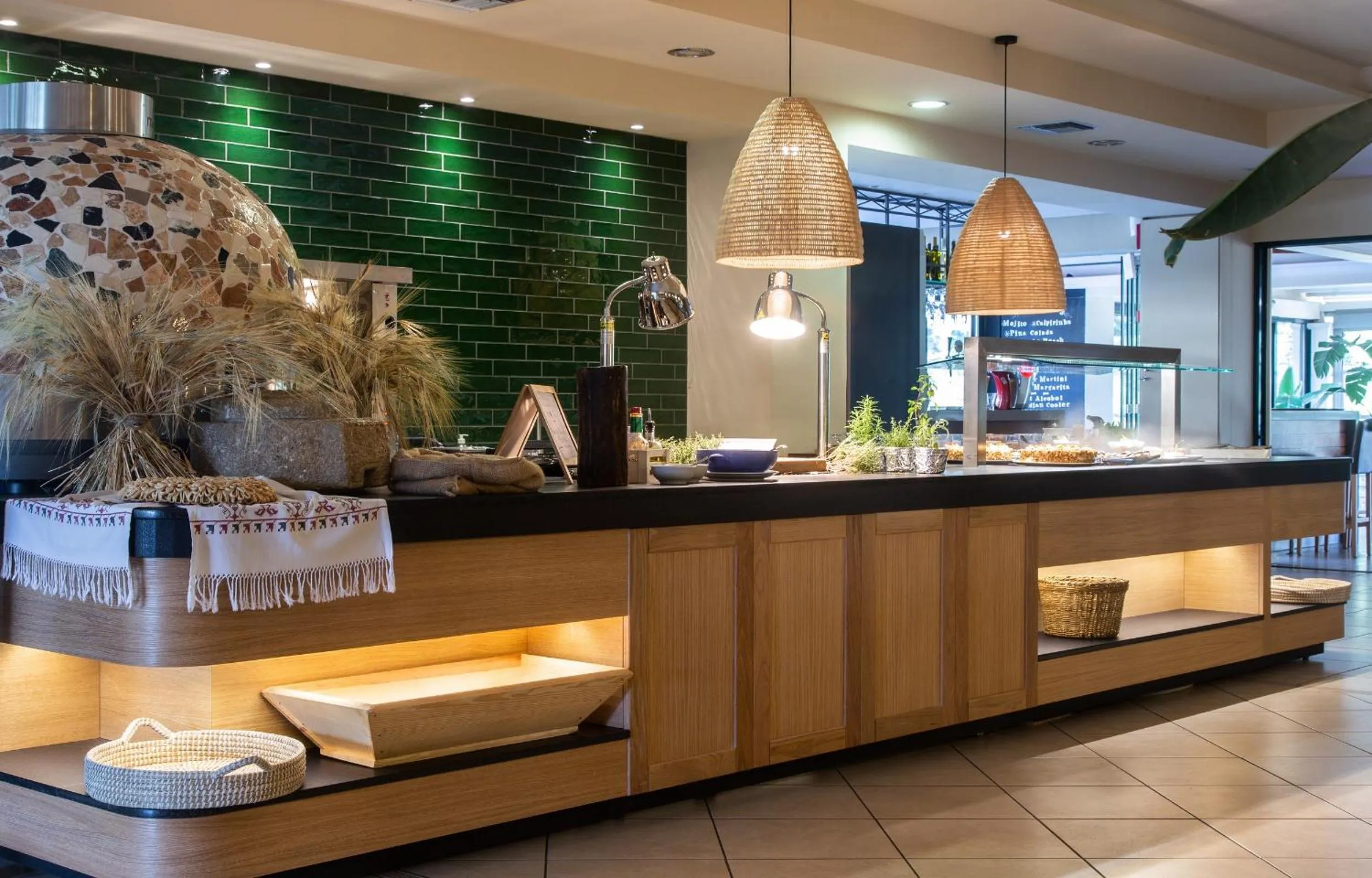 Restaurant/places to eat in Paralos Irini Mare