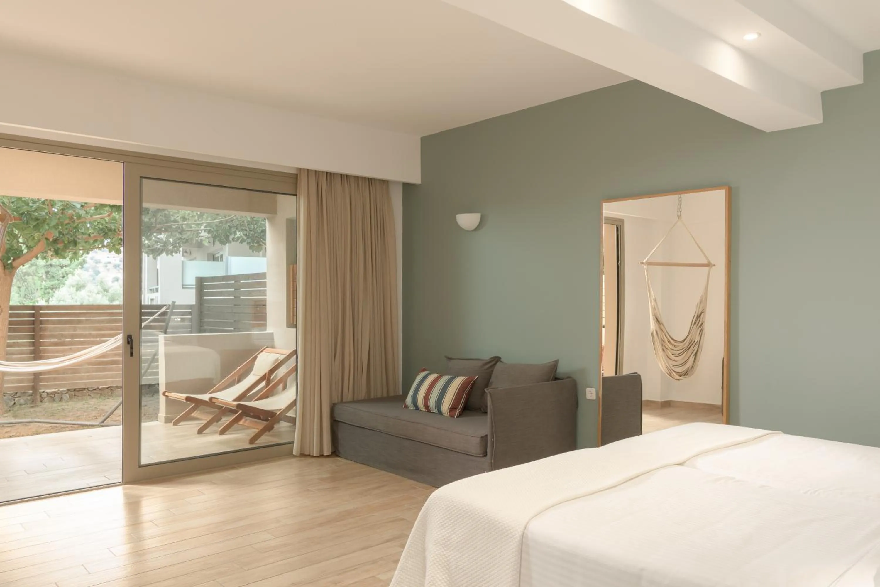 Living room, Bed in Paralos Irini Mare