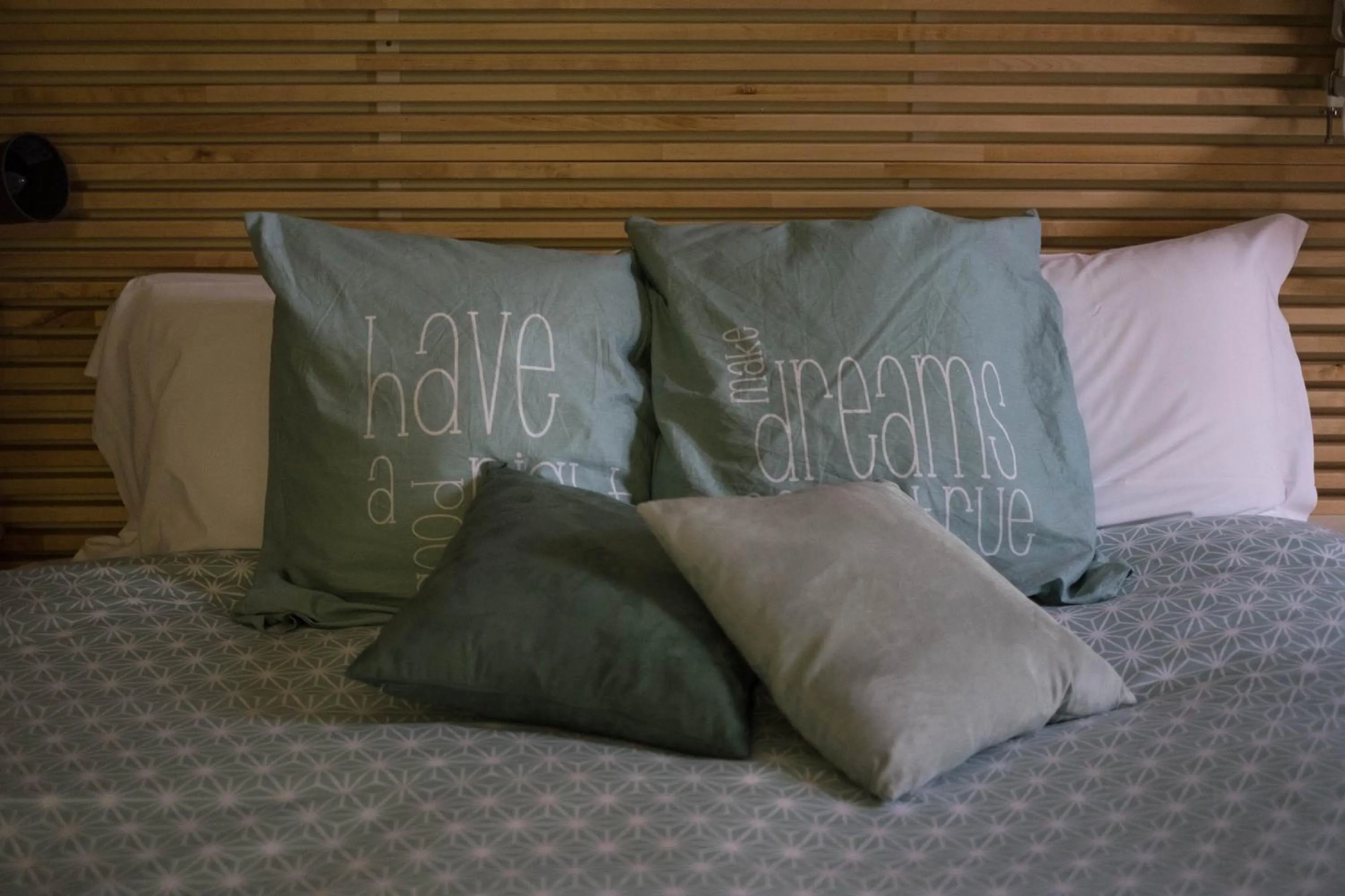 Bed in 2Naples Rooms