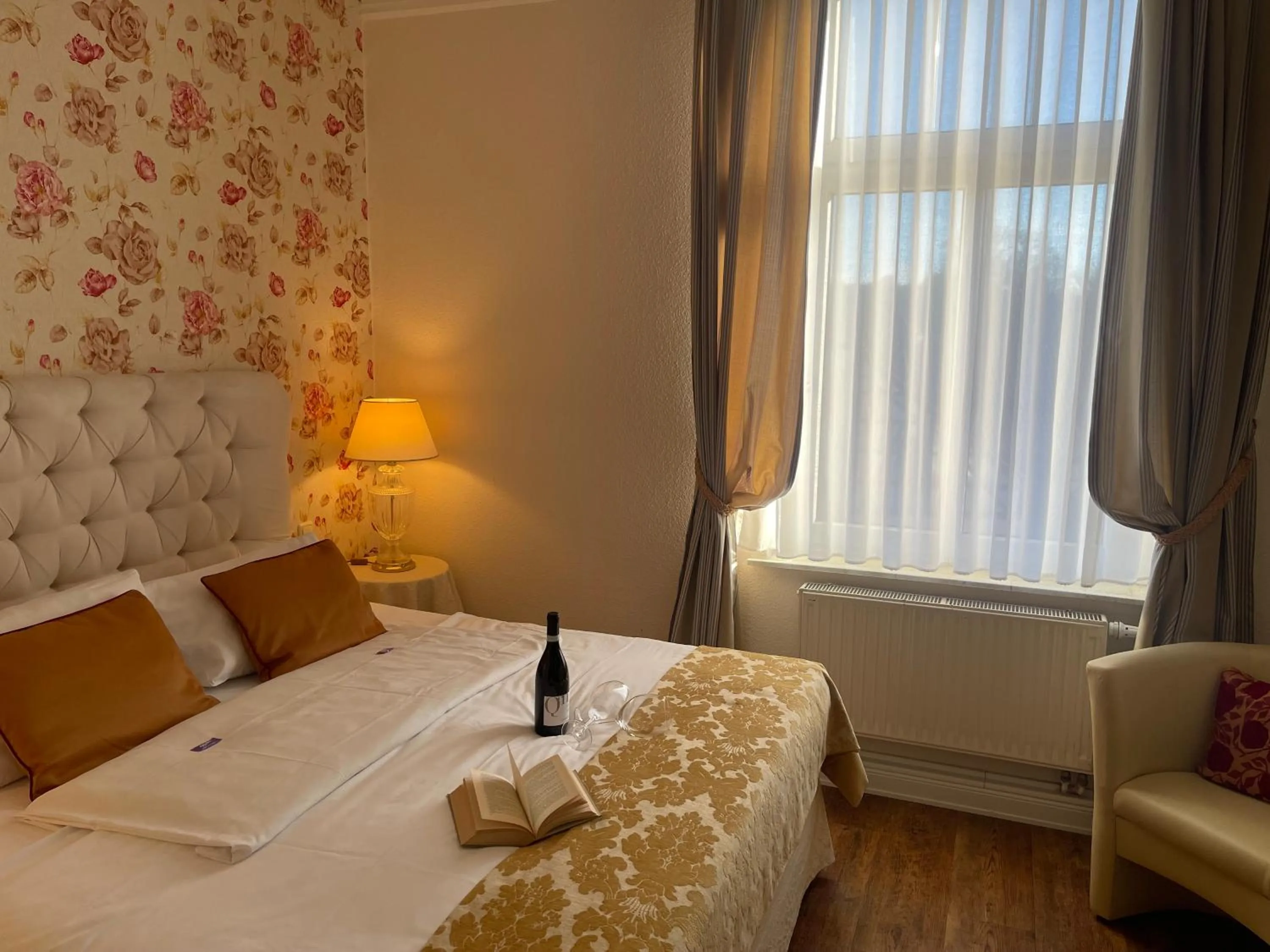 Photo of the whole room, Bed in In Piazza