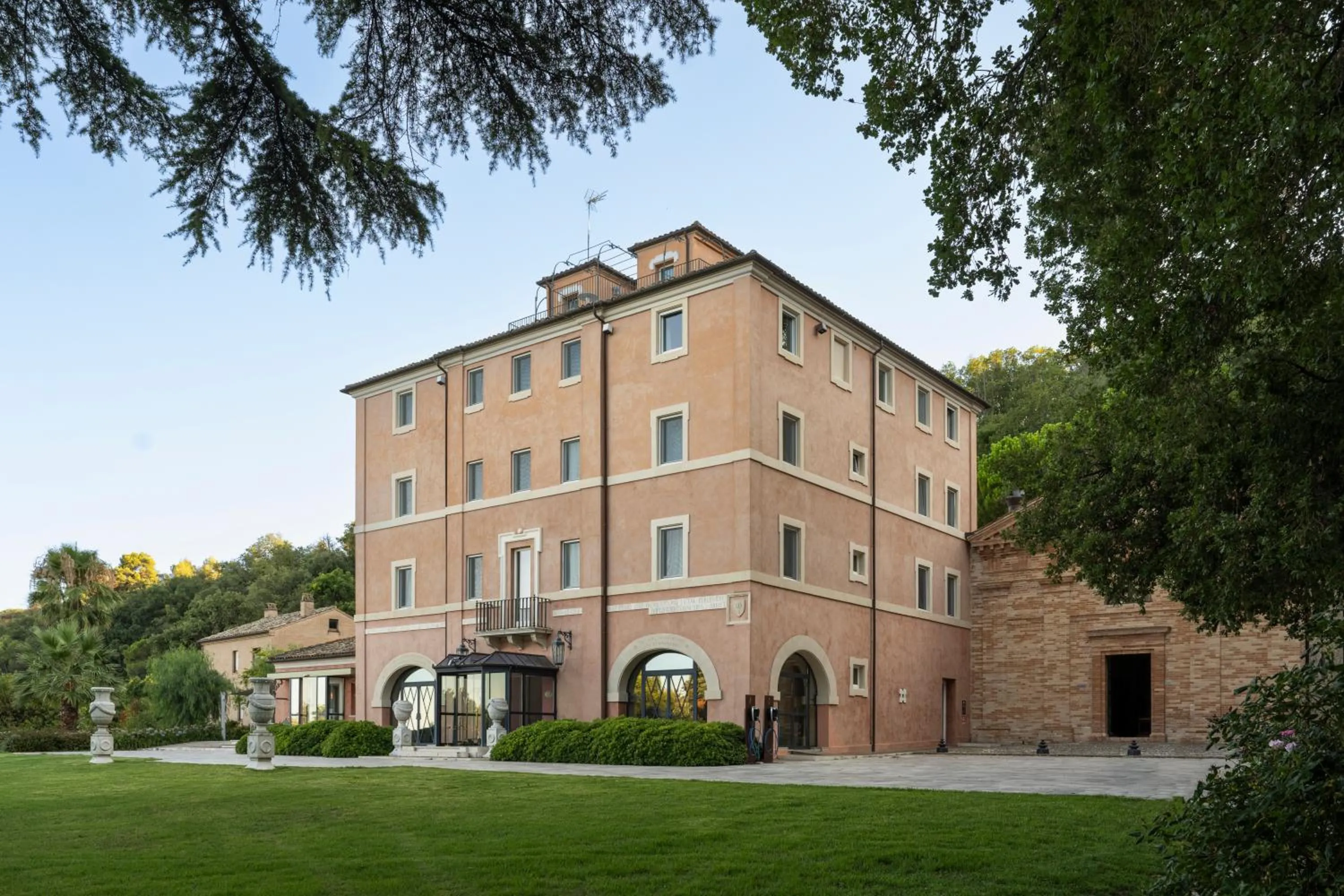 Property building in Villa Lattanzi
