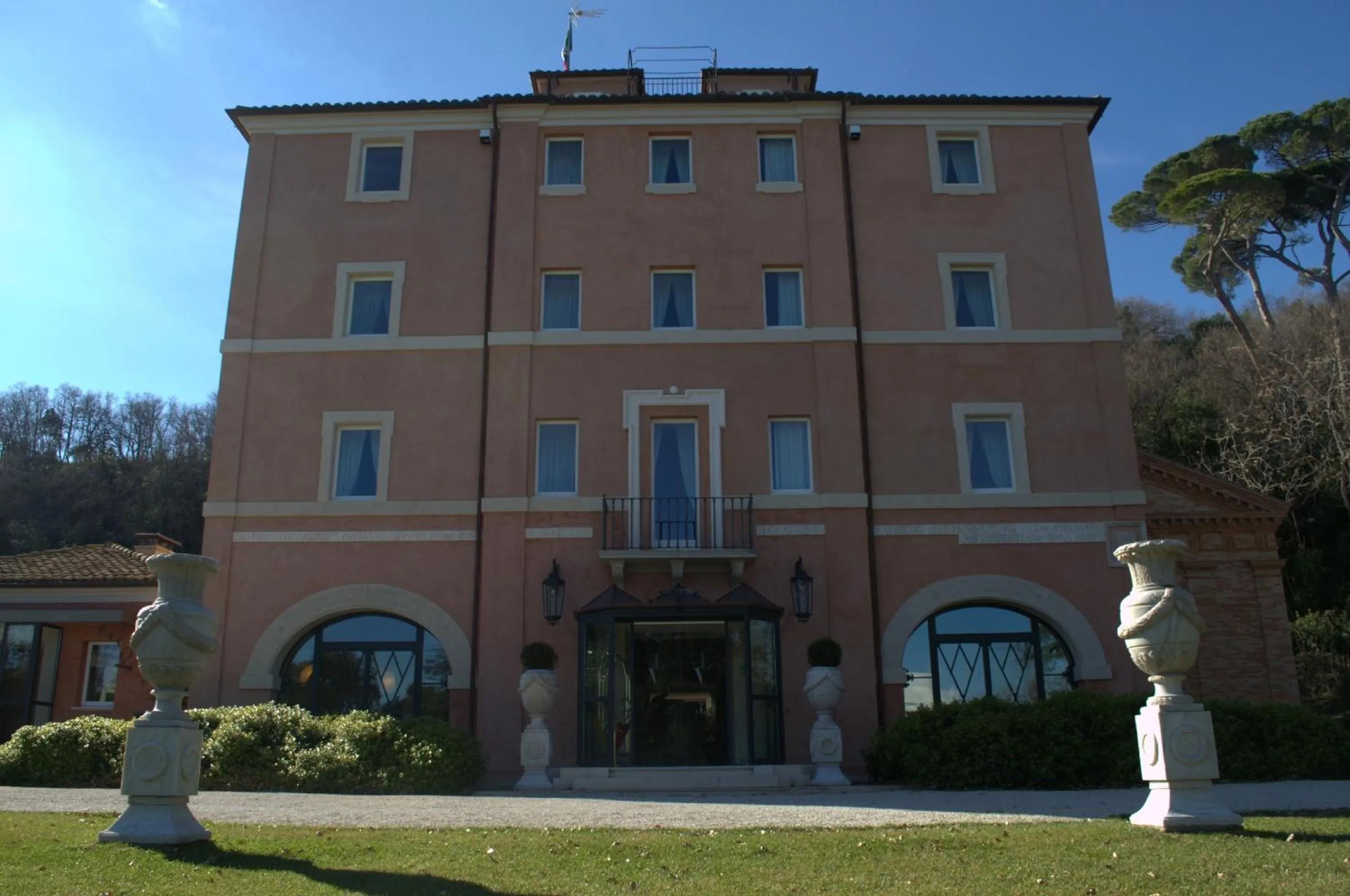 Property building in Villa Lattanzi