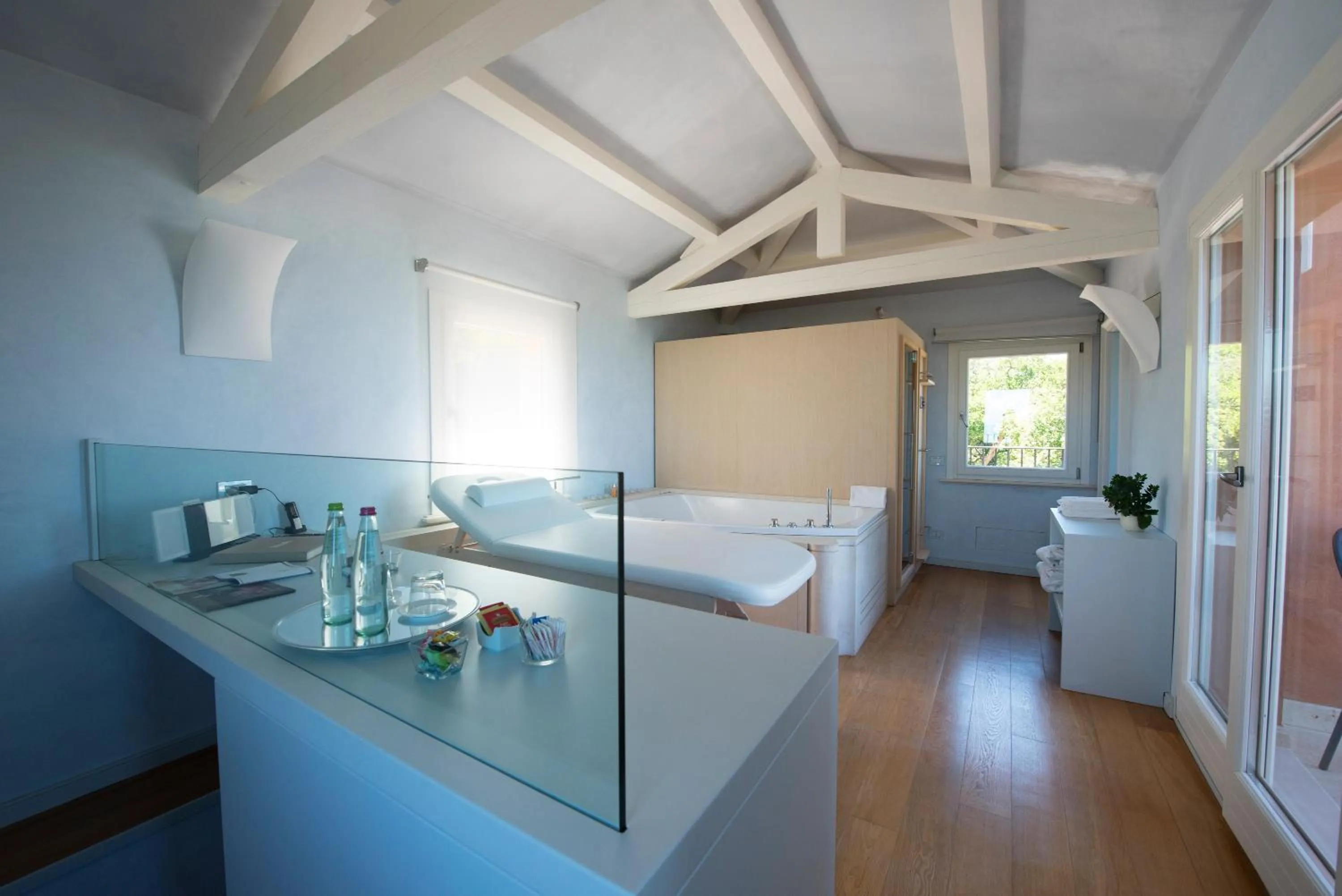 Hot Tub, Bed in Villa Lattanzi