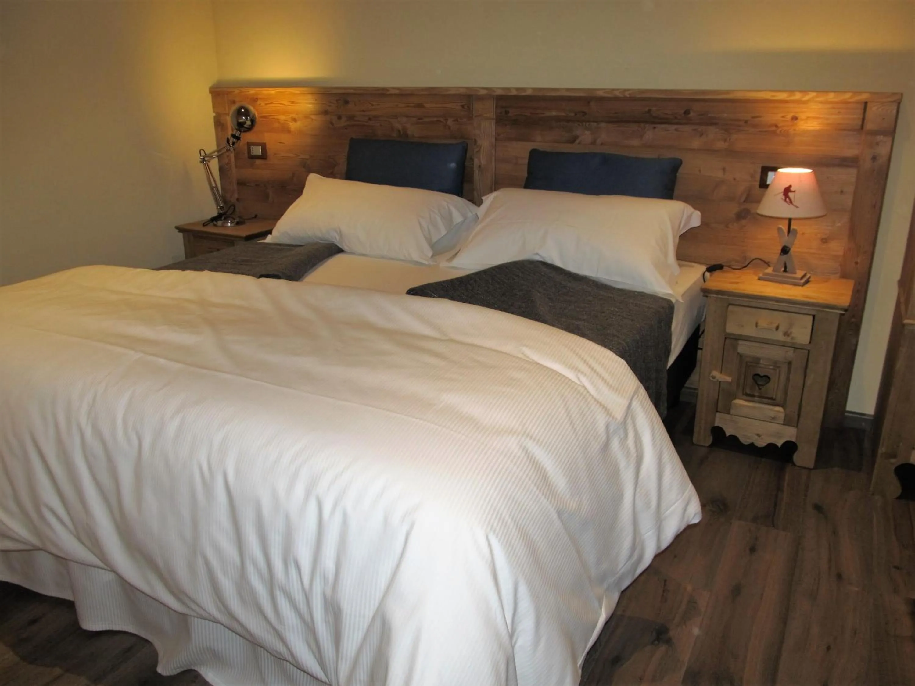 Bedroom, Bed in Miramonti