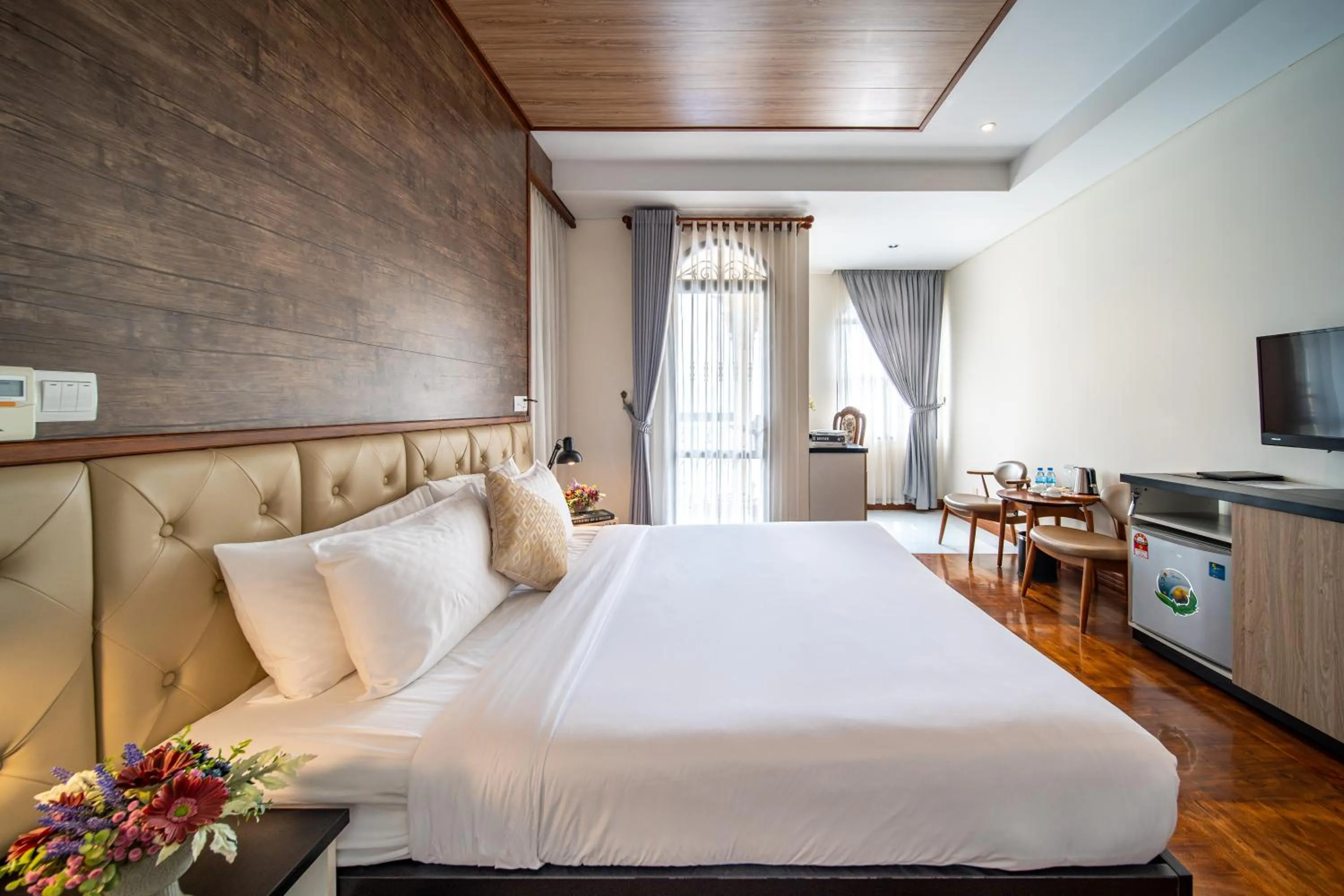 View (from property/room), Bed in LCS Hotel & Apartment