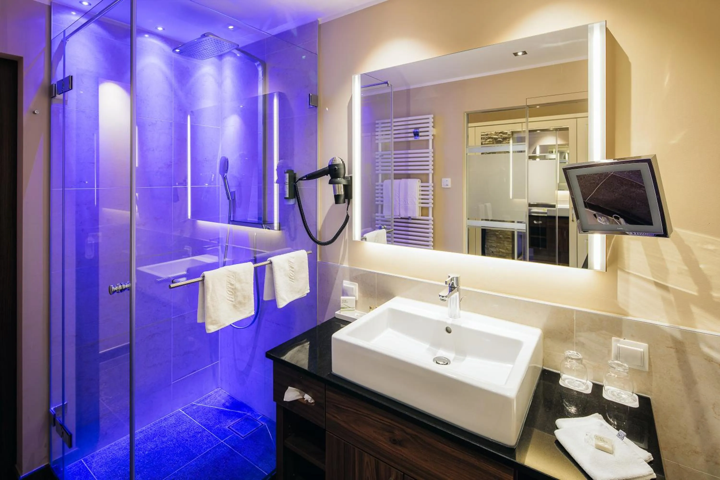 Bathroom in Wellnesshotel Cervosa