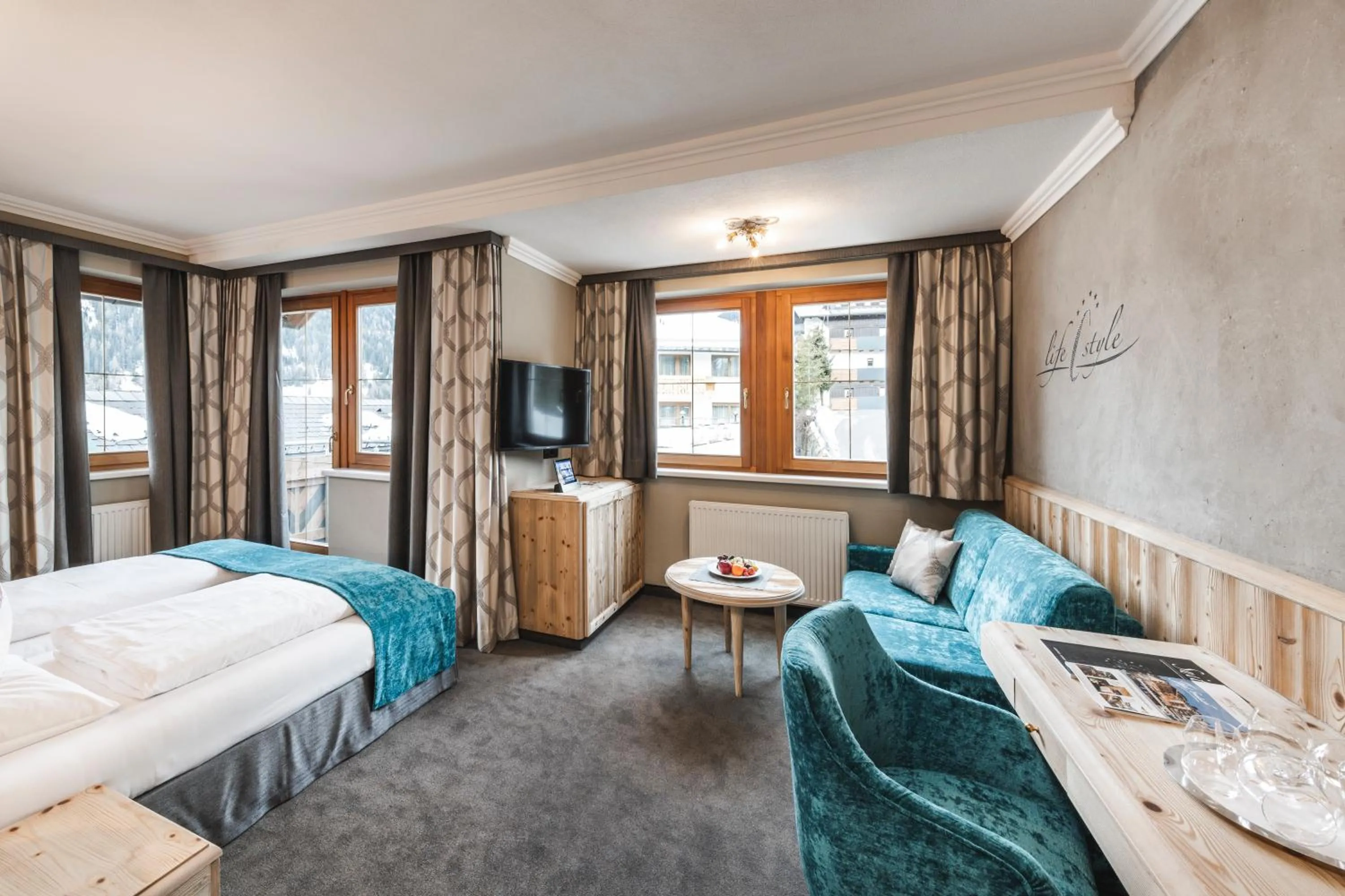 Photo of the whole room, Bed in Wellnesshotel Cervosa