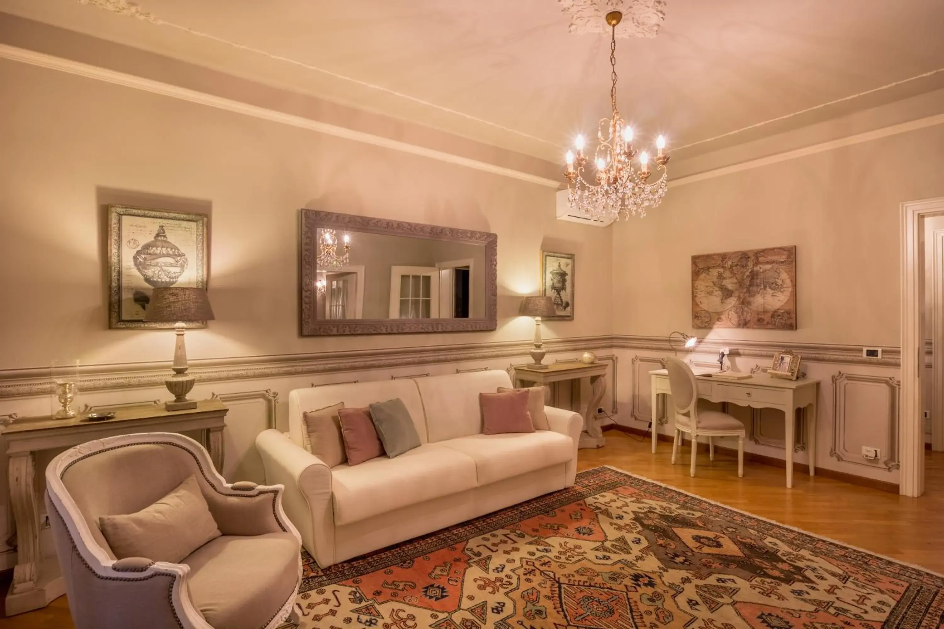 Apartment in Domus Verona - Incantevole residenza difronte a casa Giulietta Apartment in Domus Verona - Incantevole residenza difronte a casa Giulietta