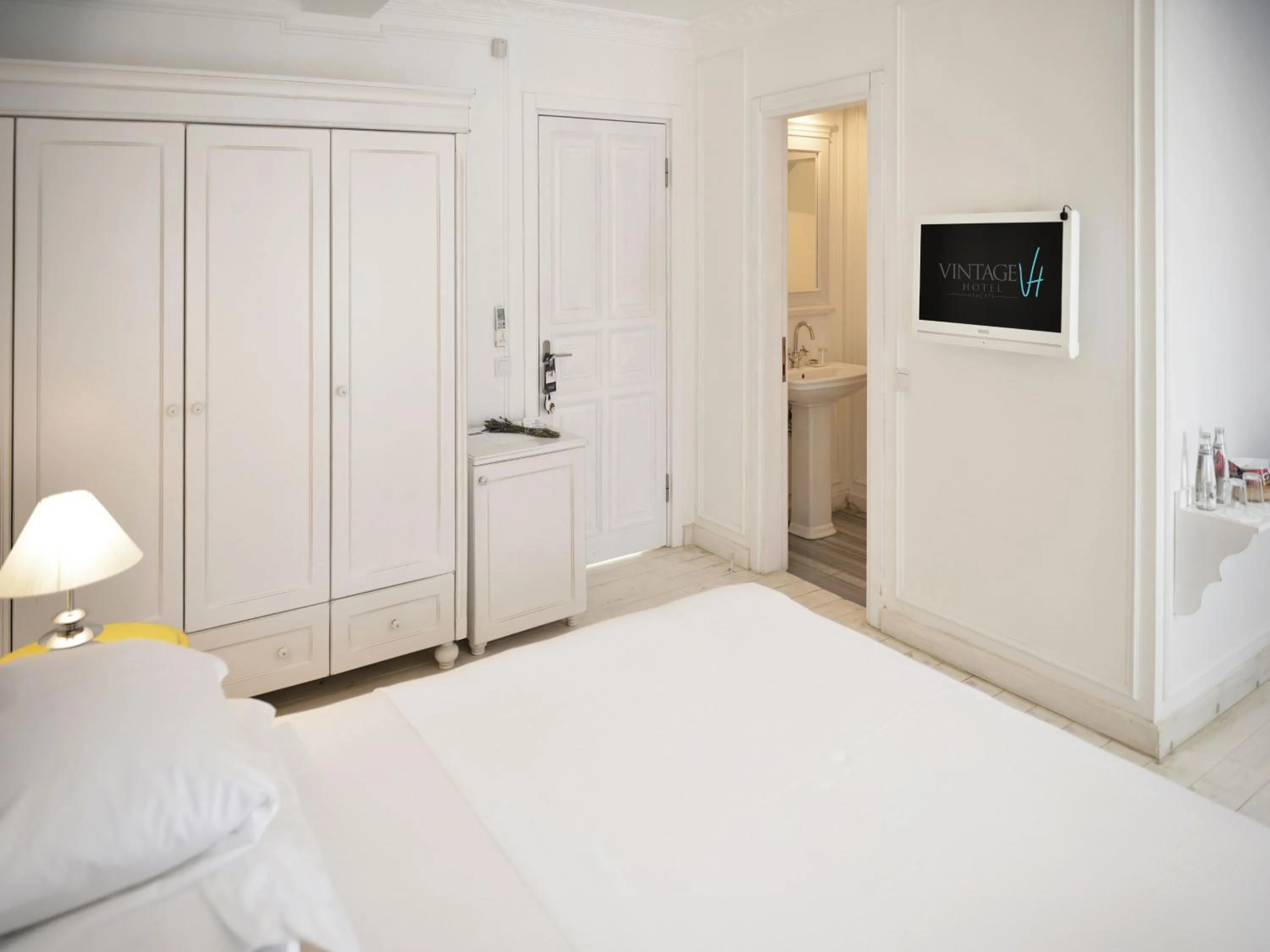 Bed in Vintage Alacati