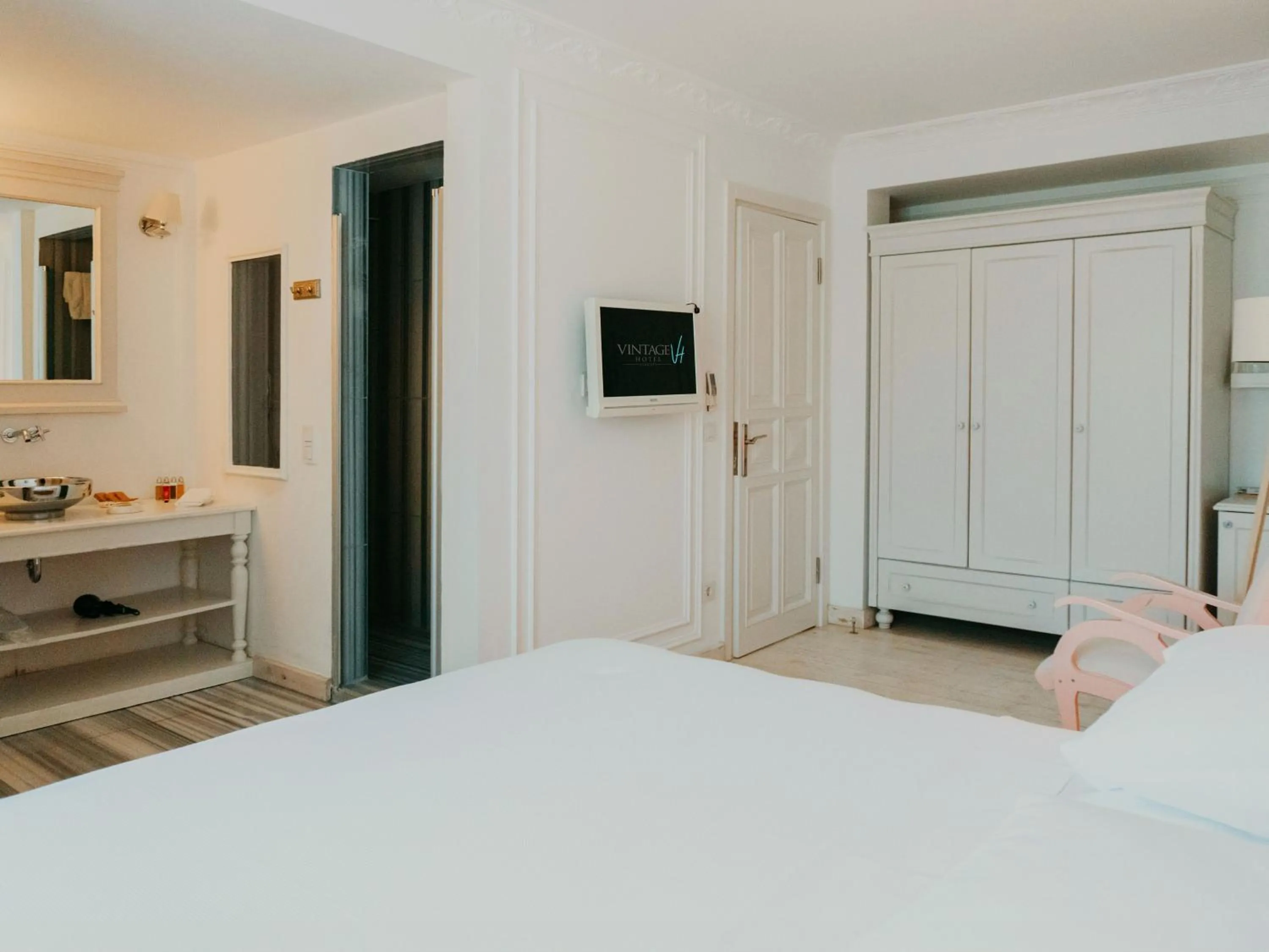 Bed in Vintage Alacati