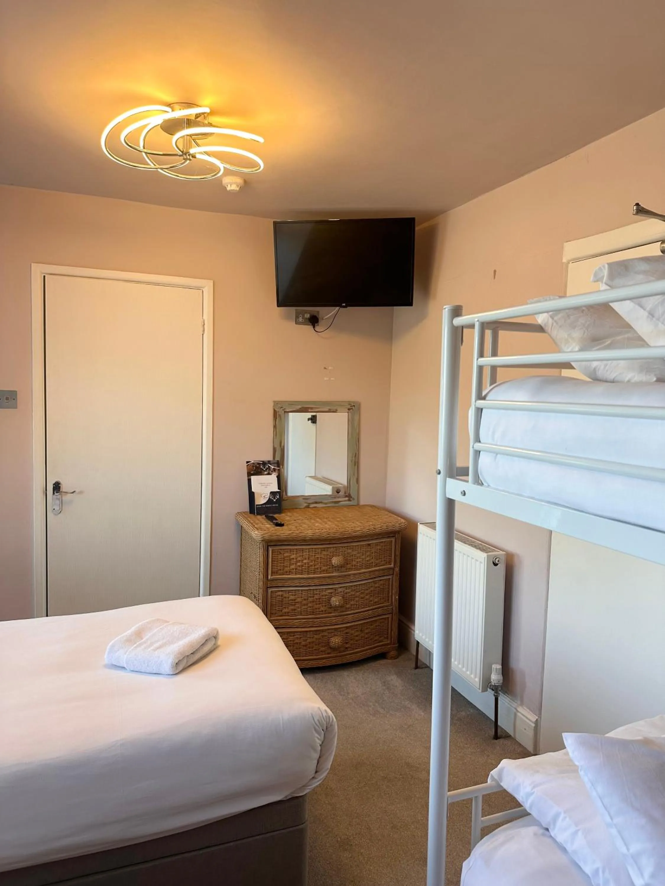 Bed in Boho Beach House - Beach location