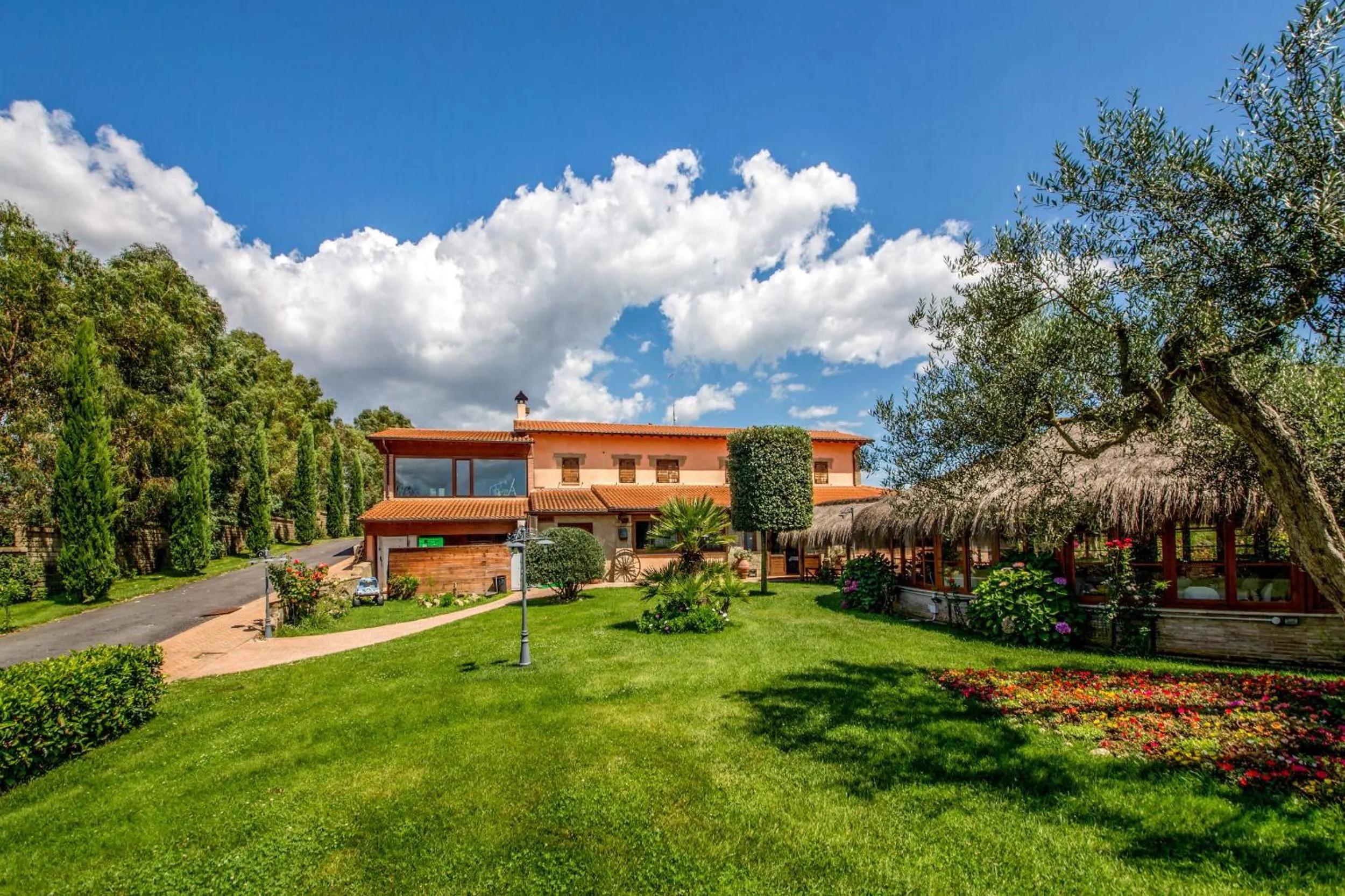 Property building in Agriturismo 4 Ricci