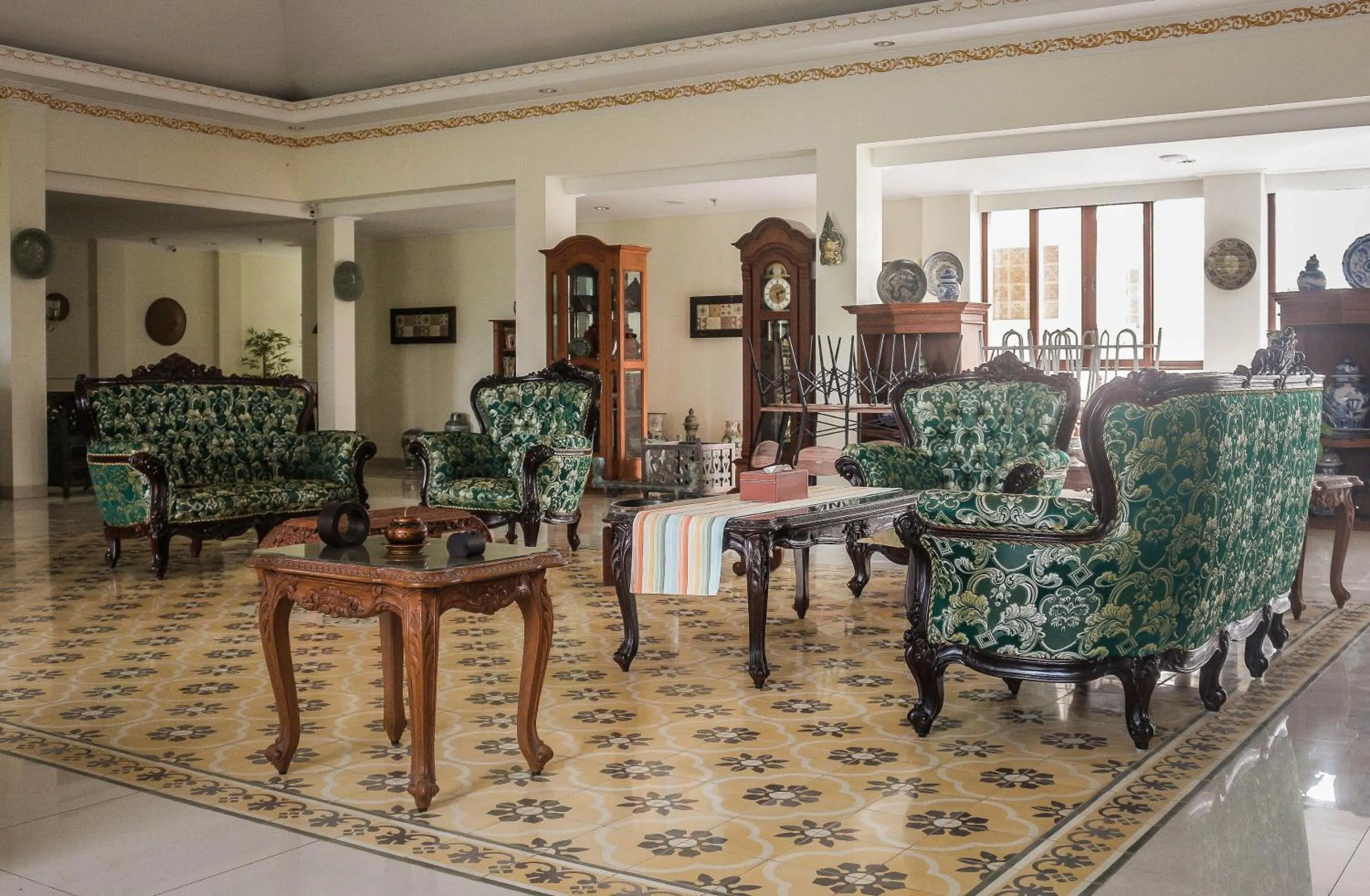 Lobby or reception in Ndalem Nuriyyat Villa, Spa & Skin Care