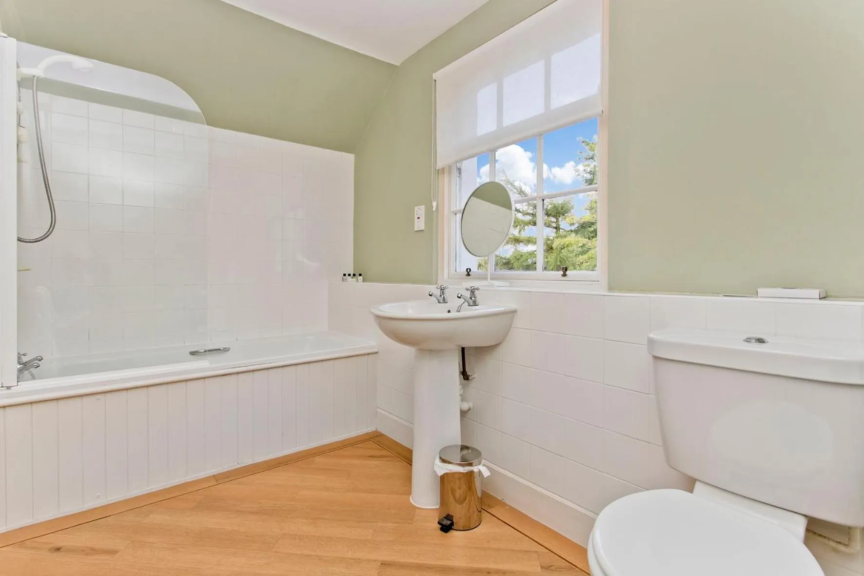 Bathroom in The Creggans Inn