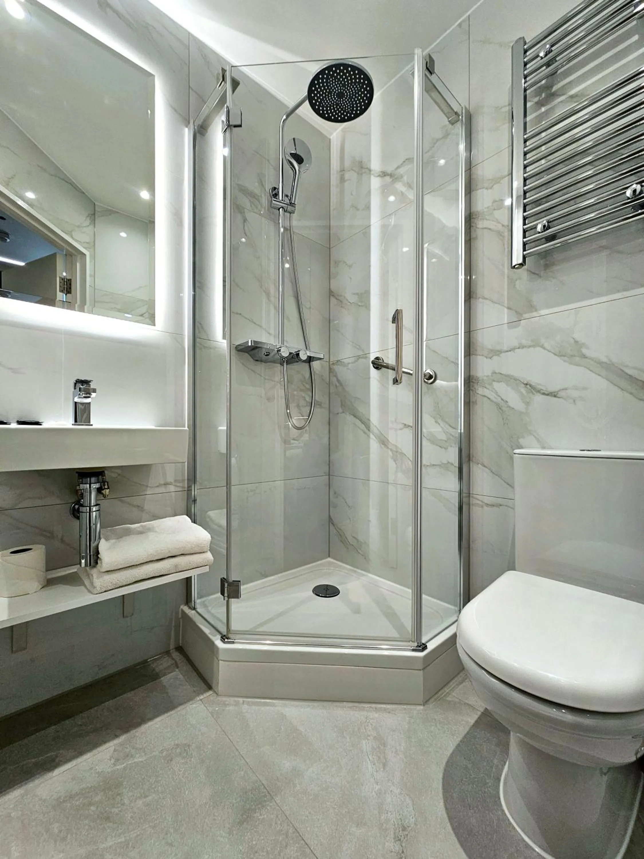 Bathroom in West Brompton Studios