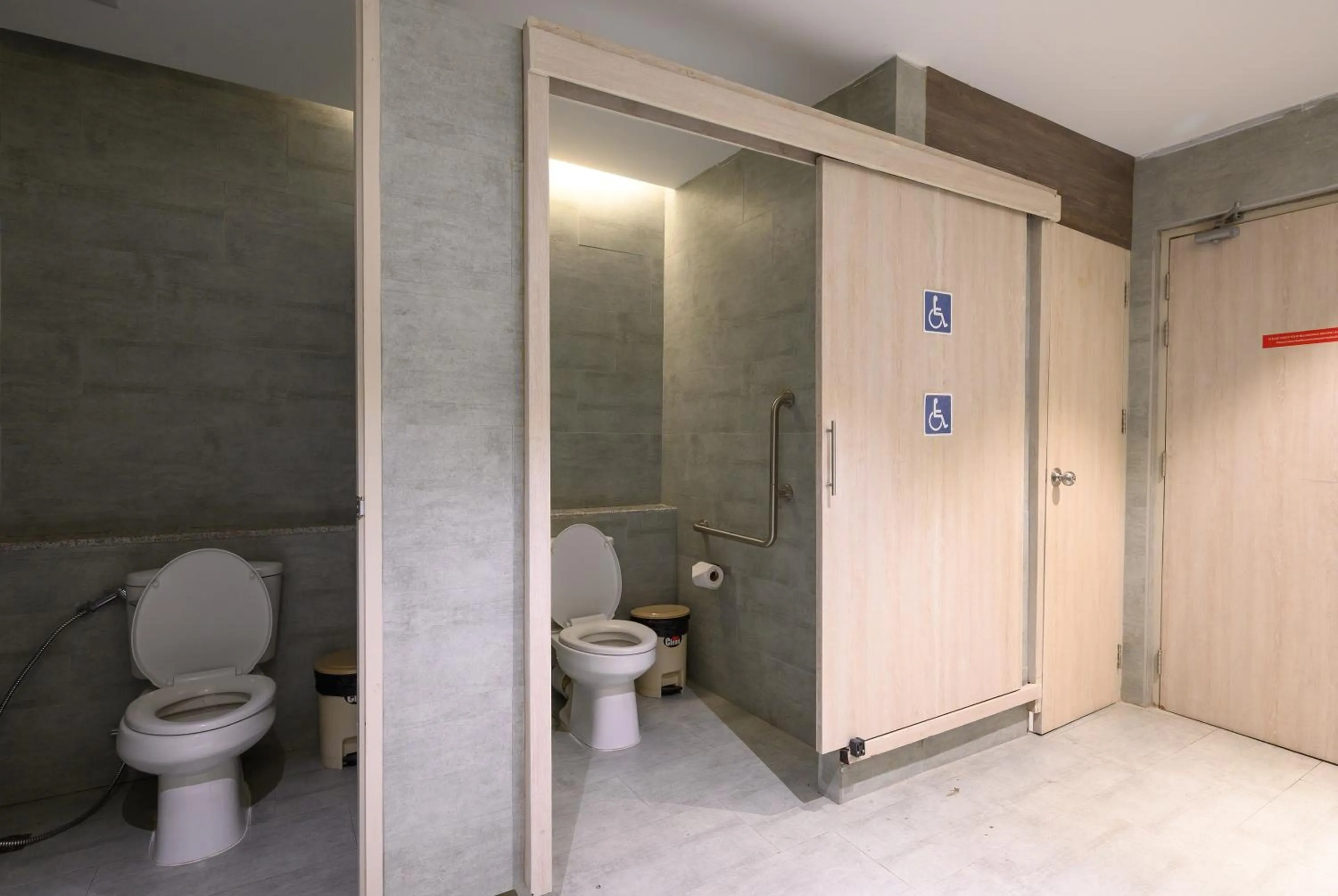 Toilet in IWISH Hotel