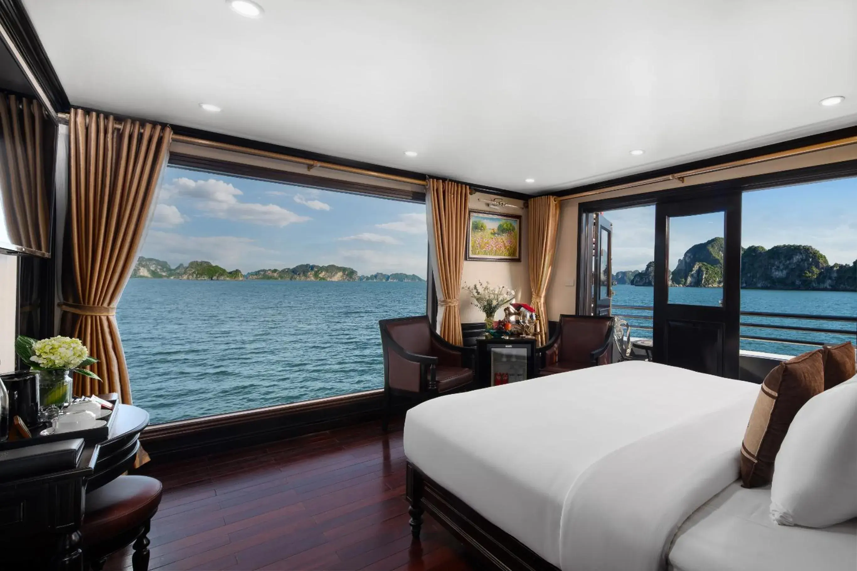 Premium Double Suite with Private Balcony - single occupancy - 3 Days 2 Nights in Athena Royal Cruise - Luxury in Halong Bay Premium Double Suite with Private Balcony - single occupancy - 3 Days 2 Nights in Athena Royal Cruise - Luxury in Halong Bay