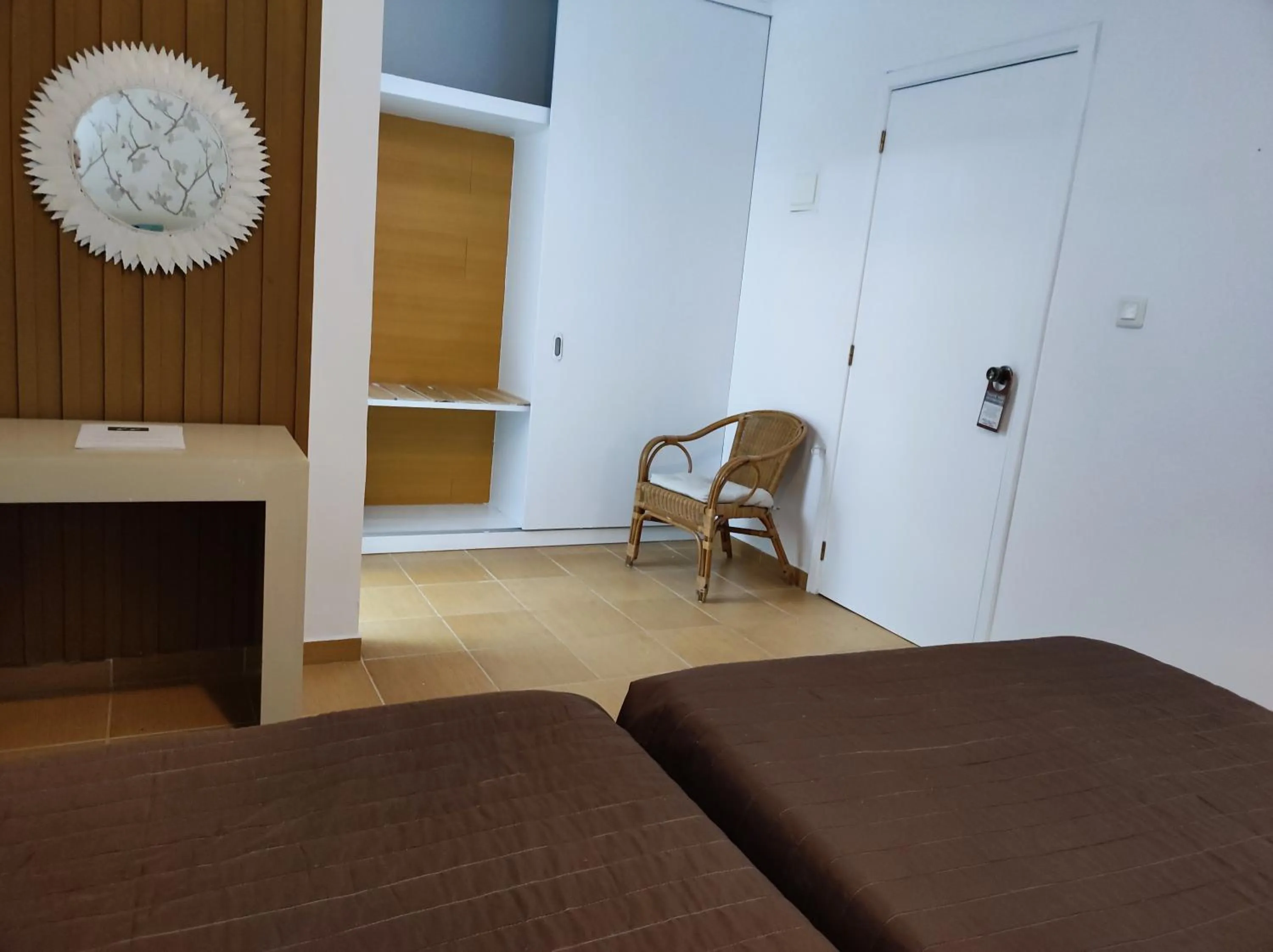 Seating area, Bed in Vista do Vale - Hotel