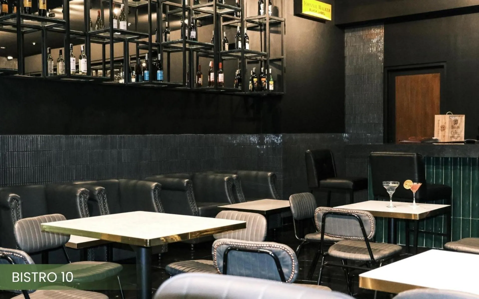 Lounge or bar in Acacia Hotel Bacolod