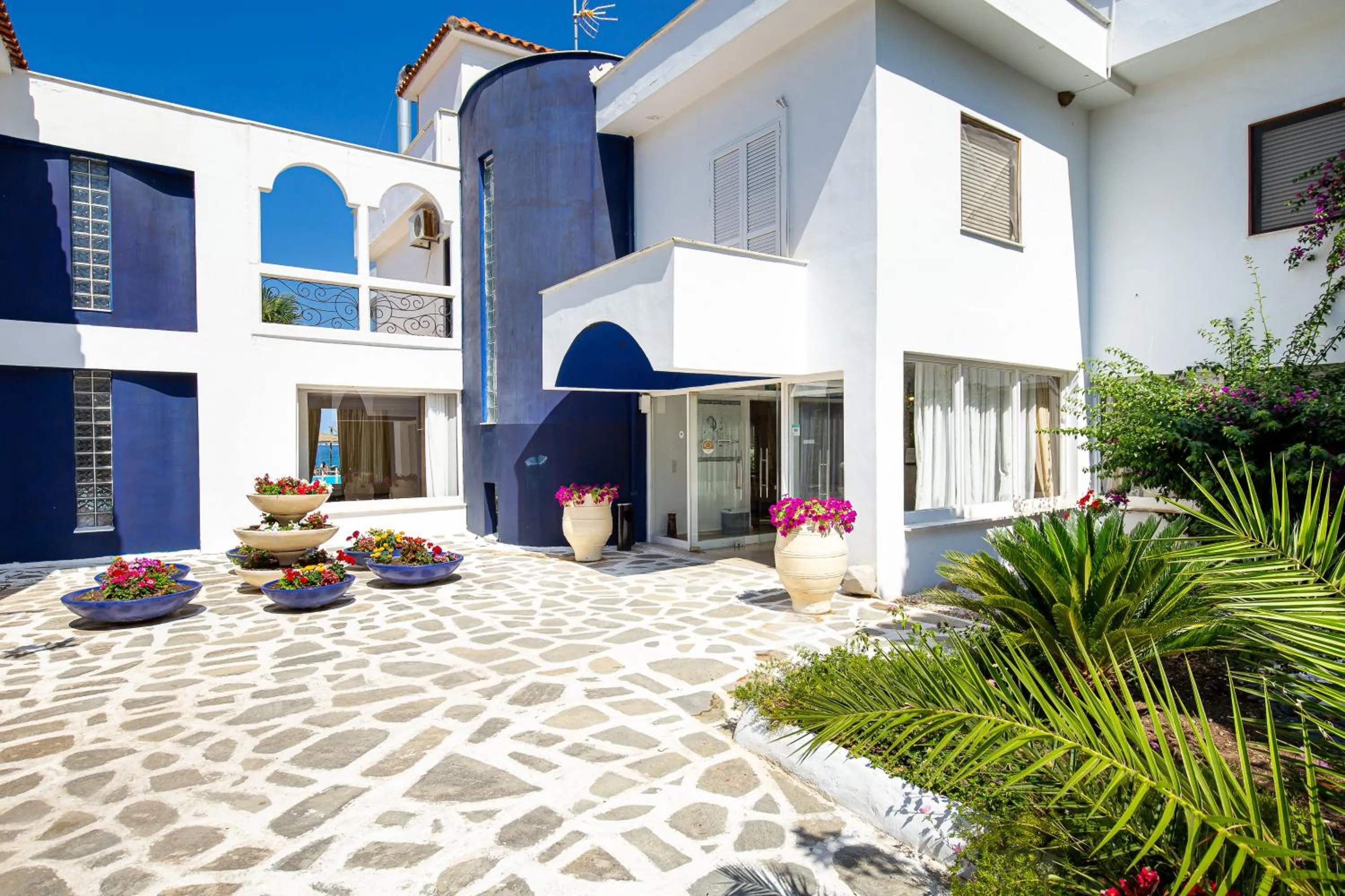 Facade/entrance in Kamari Beach Hotel