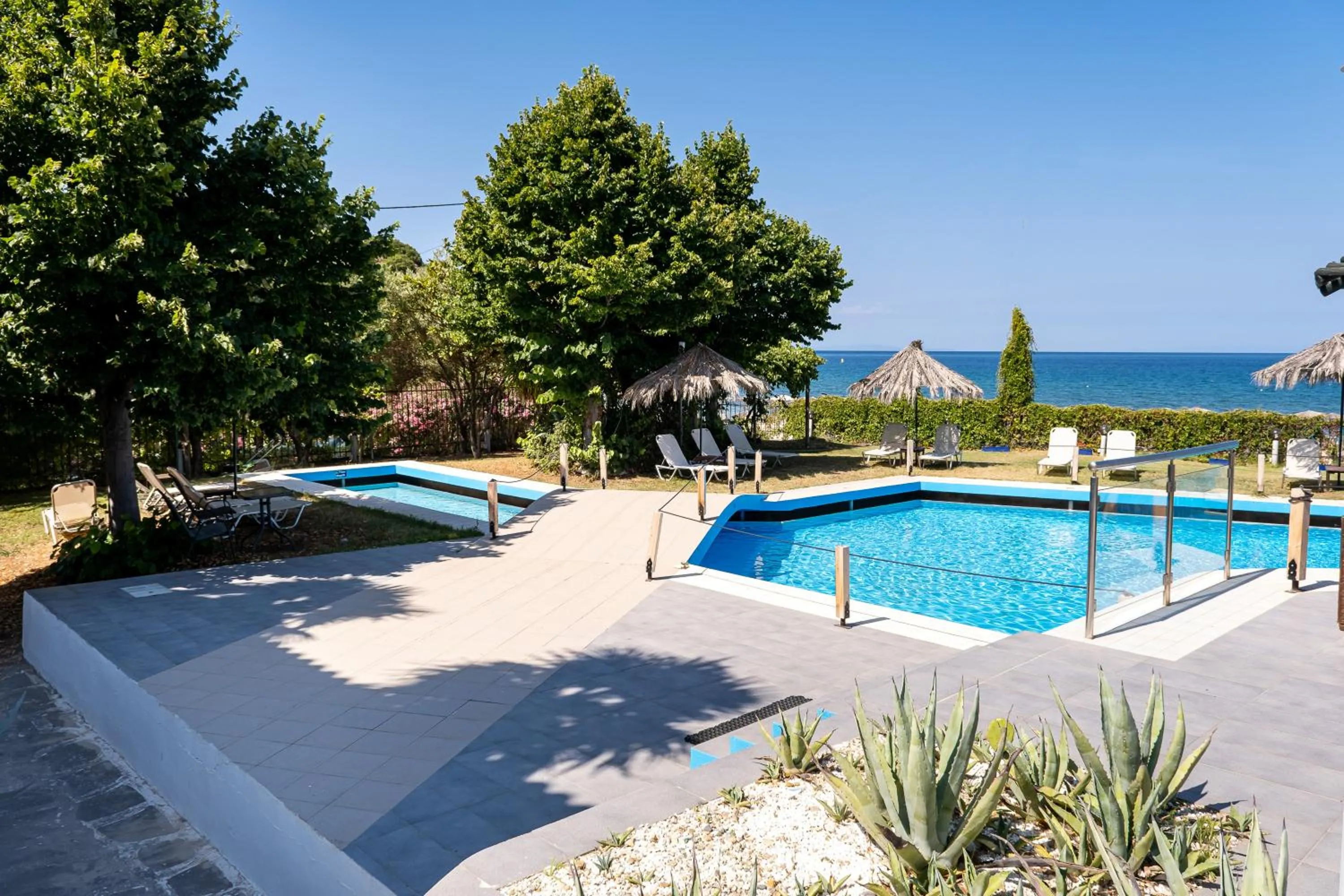 Pool view in Kamari Beach Hotel