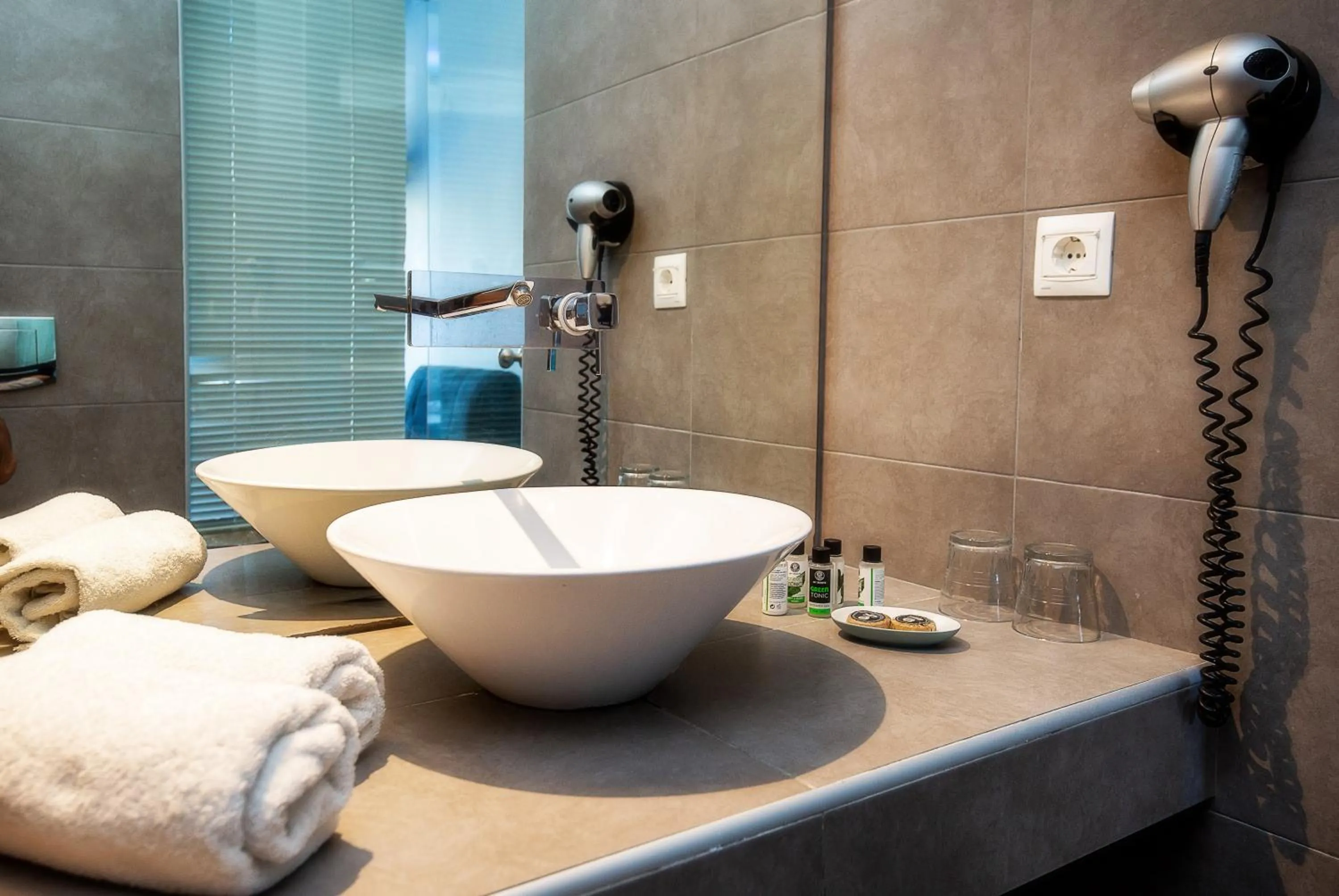 Bathroom in Kamari Beach Hotel