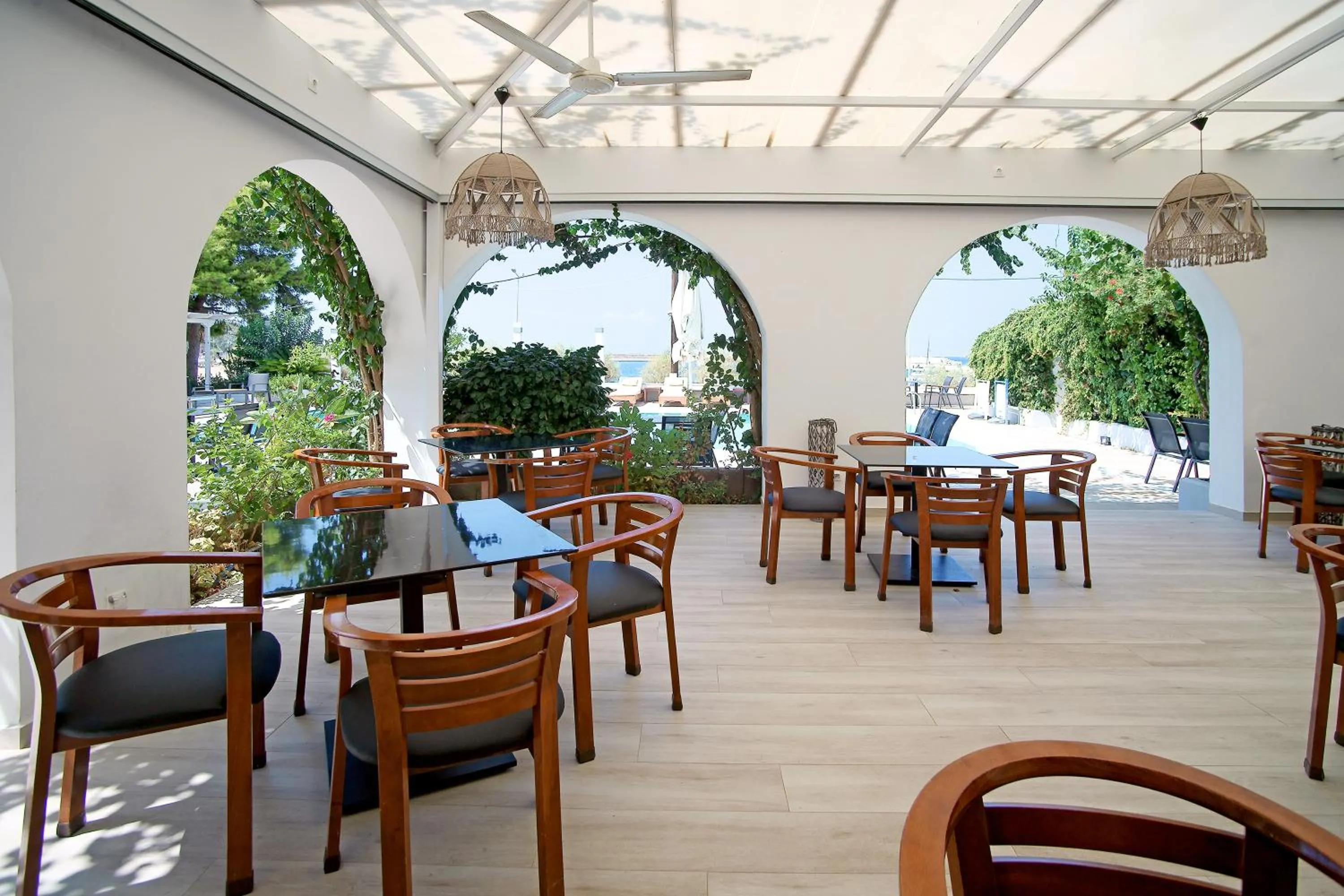 Restaurant/places to eat in Kyparissia Beach Hotel