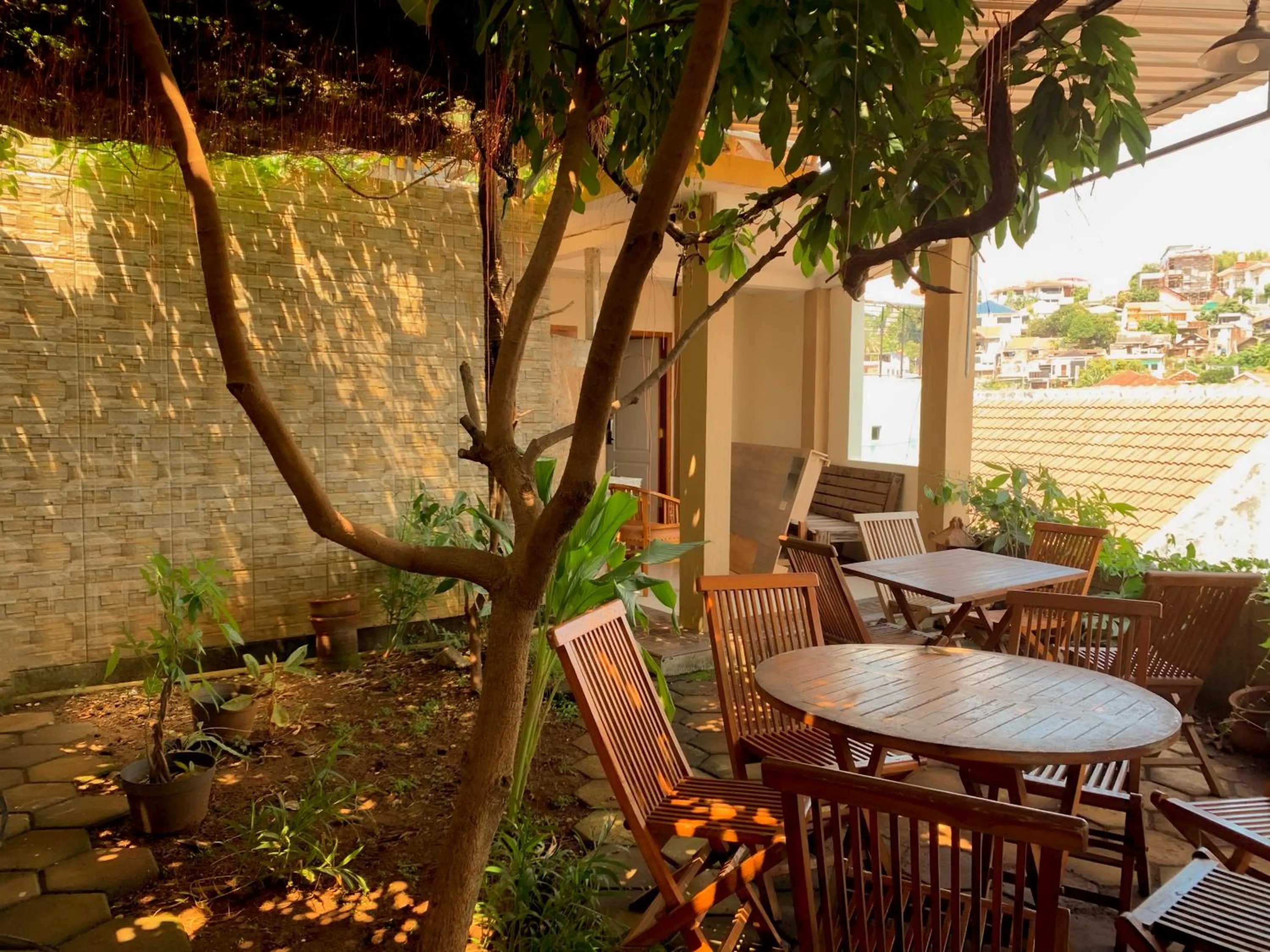 Restaurant/places to eat in Omah Pelem Syariah