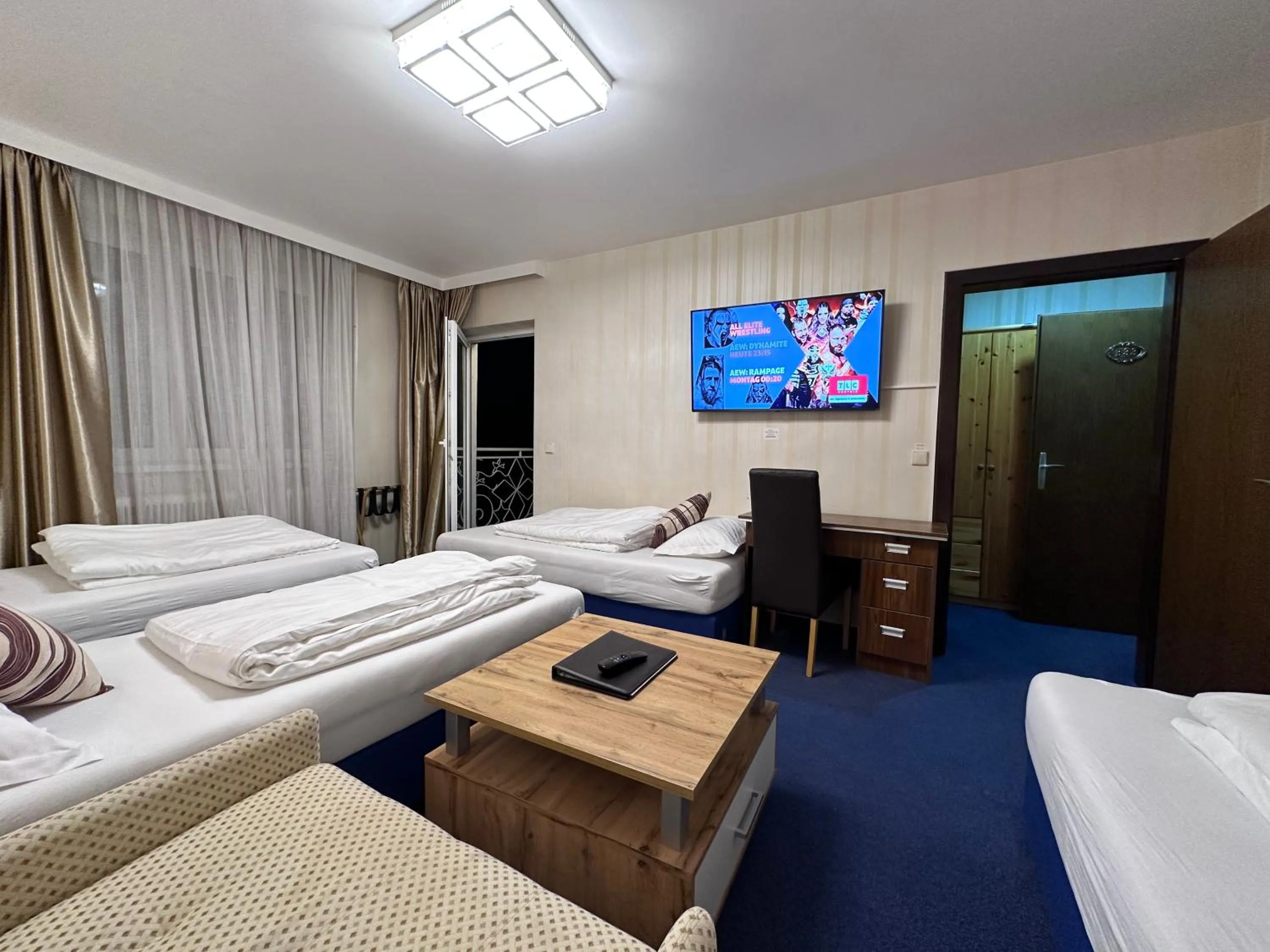 Photo of the whole room, Bed in Hotel Austria